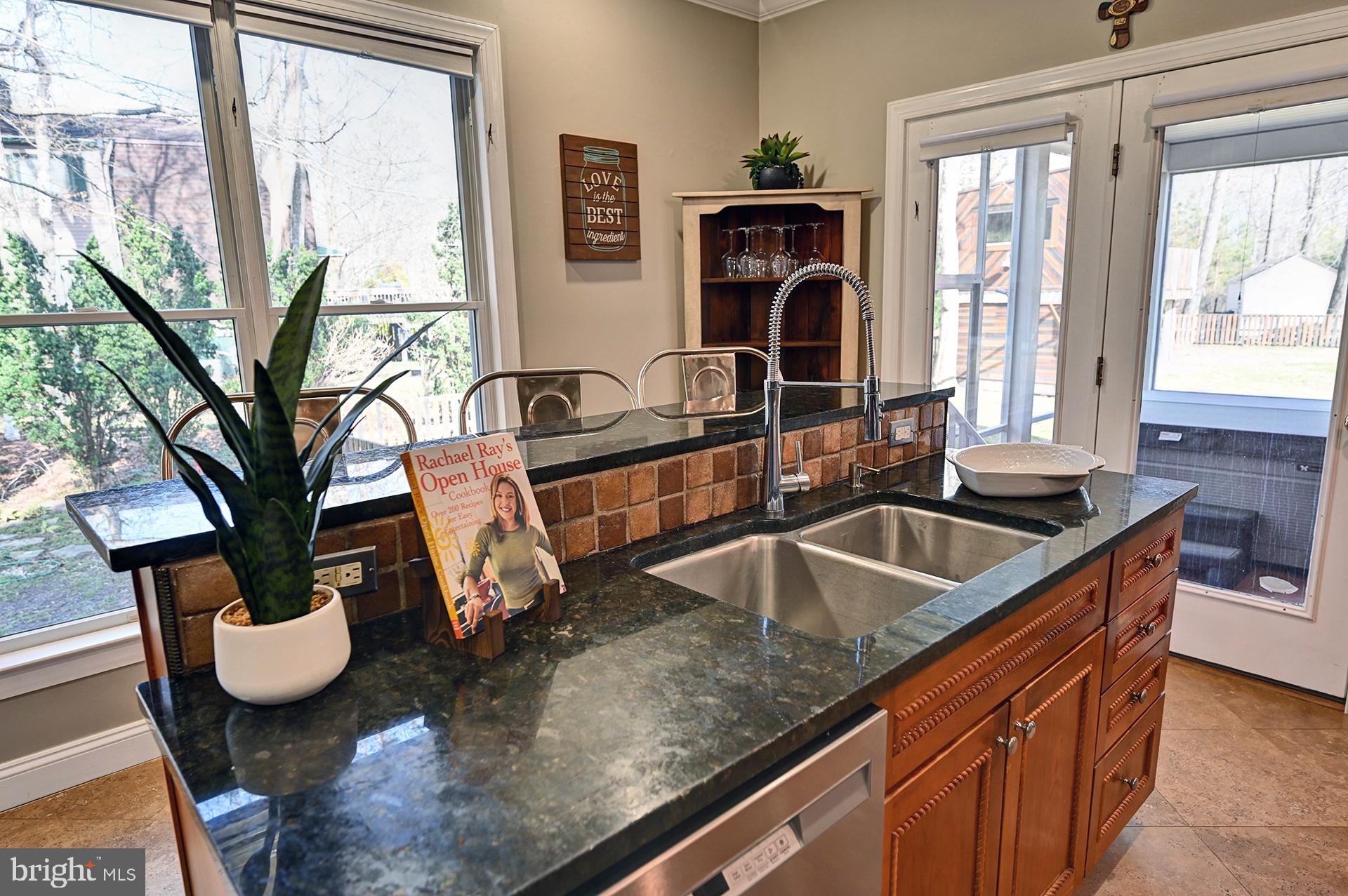 HICKORY WOODS - Residential