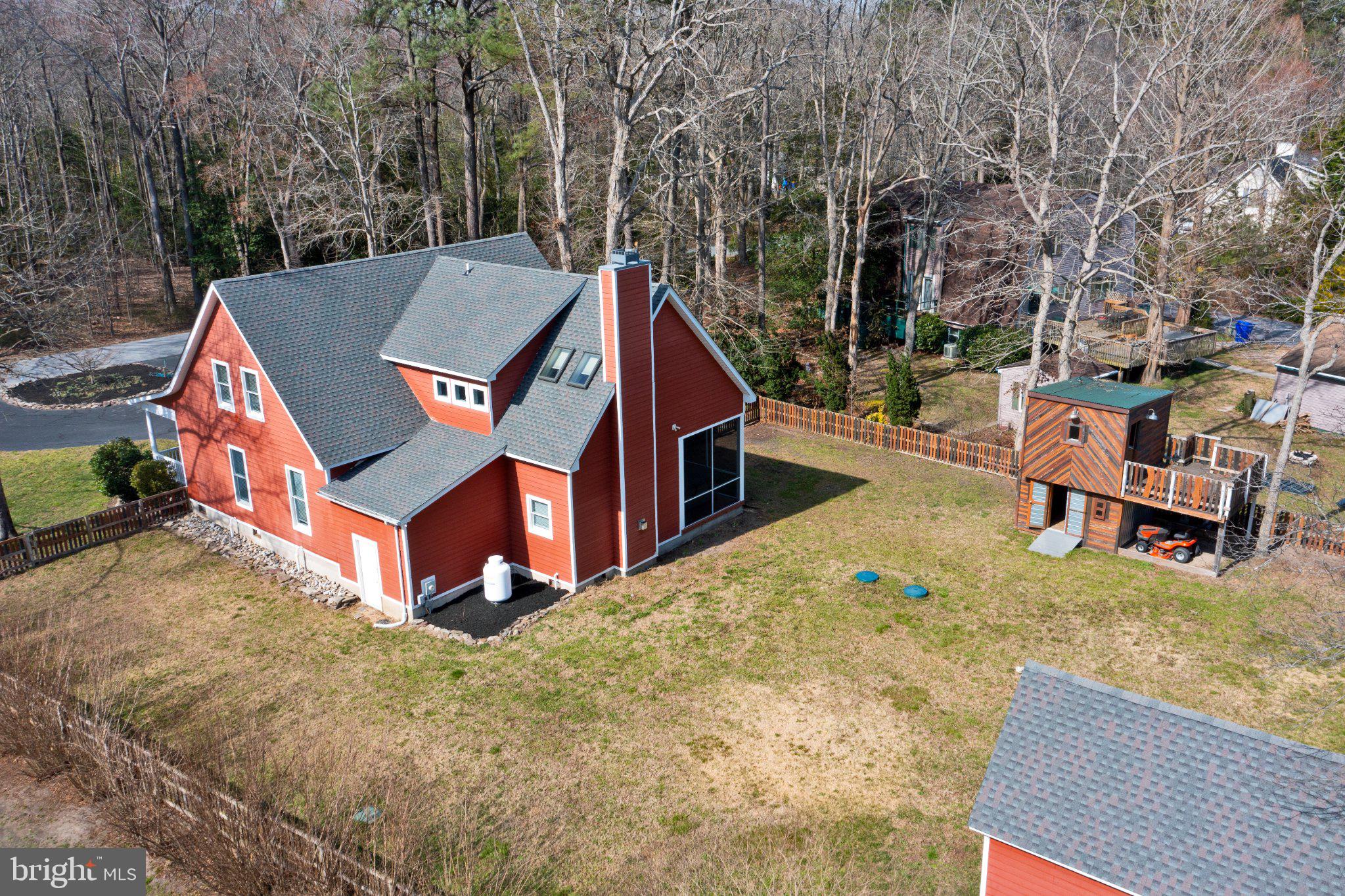 HICKORY WOODS - Residential