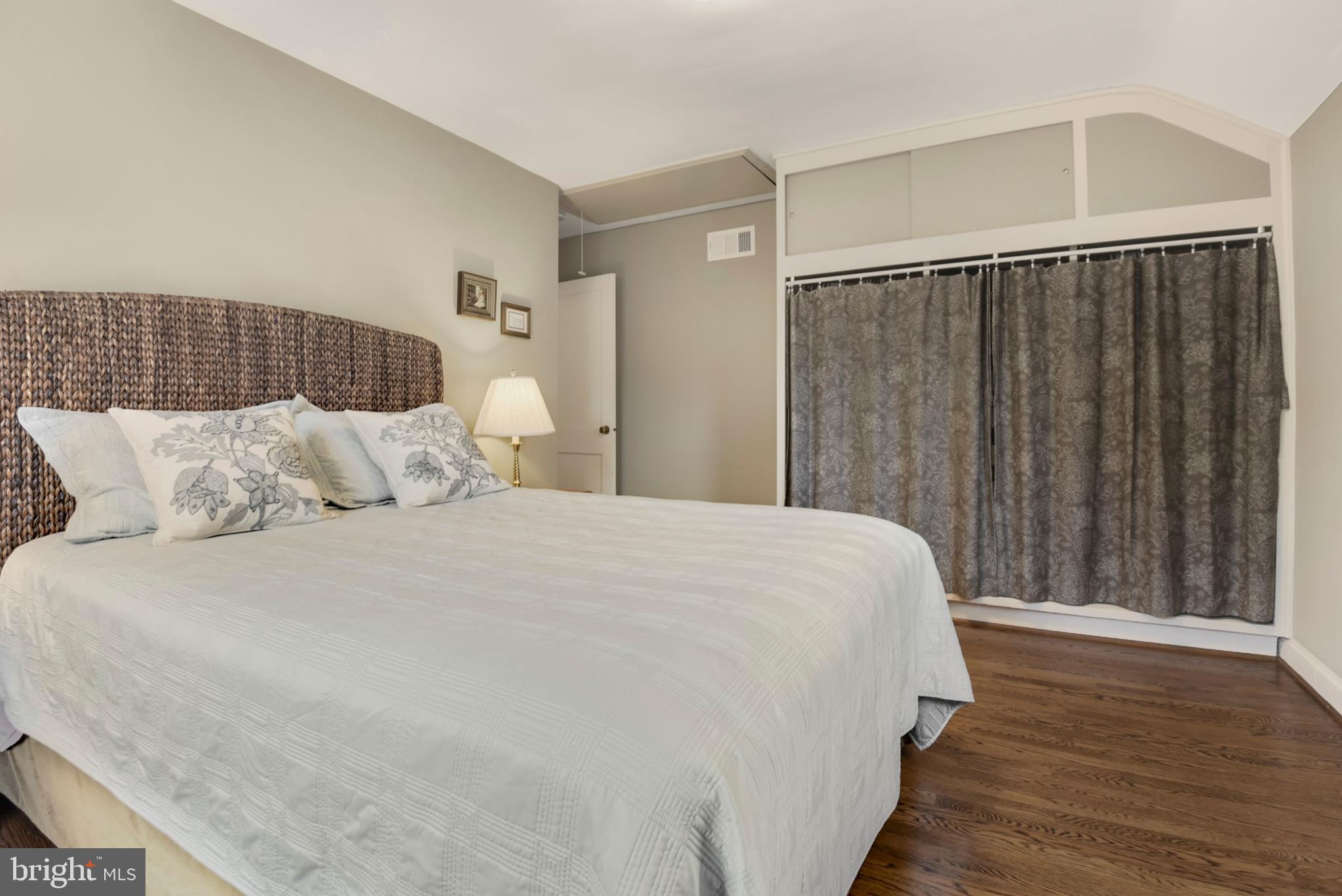 OVERLEE - Residential