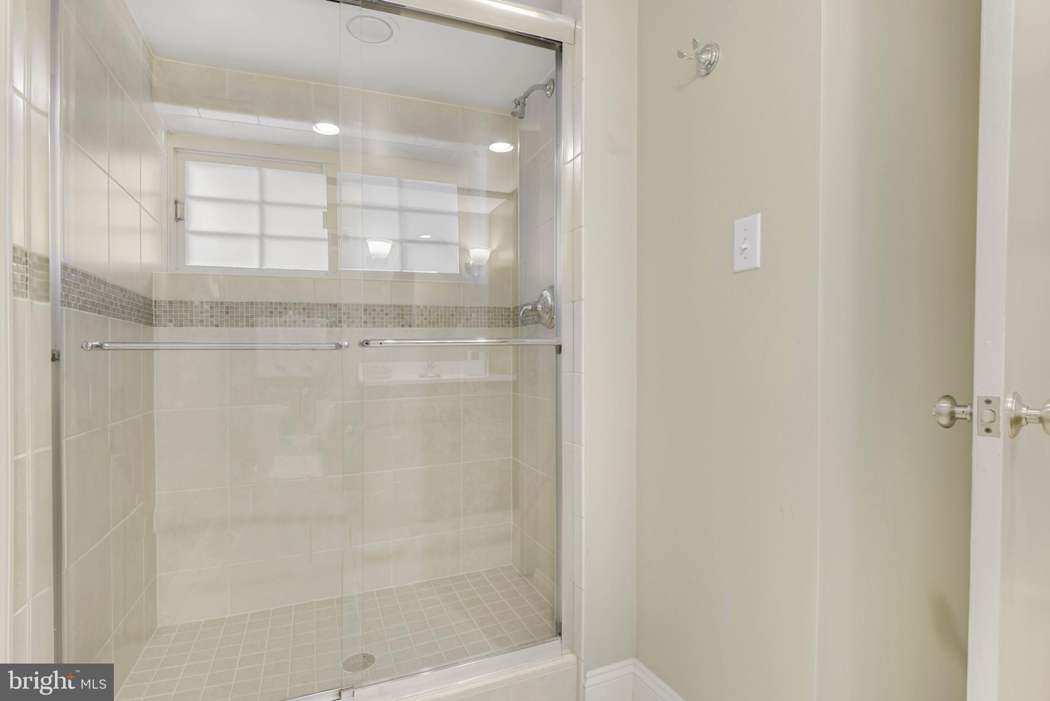 OVERLEE - Residential