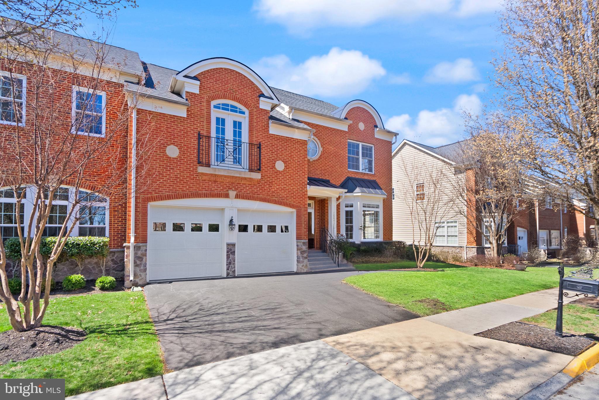 LANSDOWNE ON THE POTOMAC - Residential