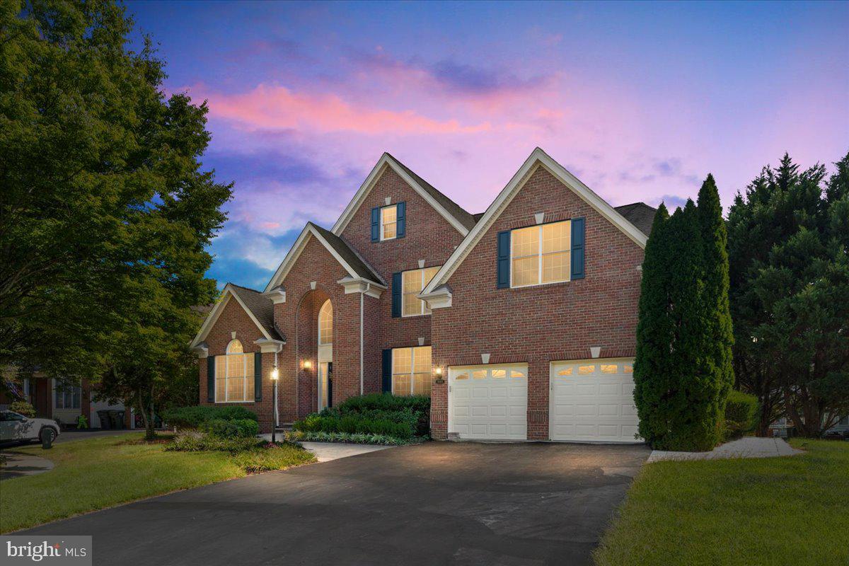15081 SYCAMORE HILLS PLACE