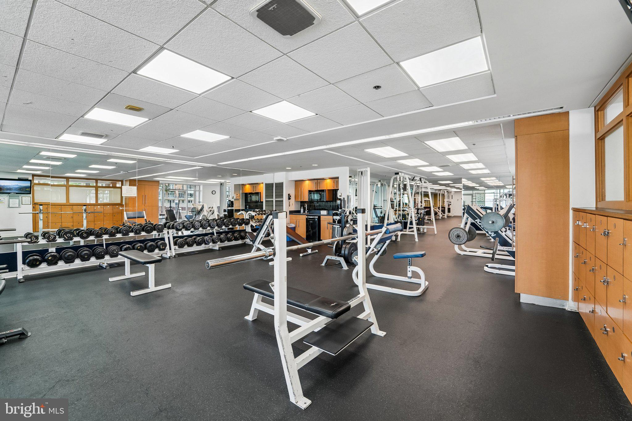 PIERSIDE AT HARBORVIEW - Residential