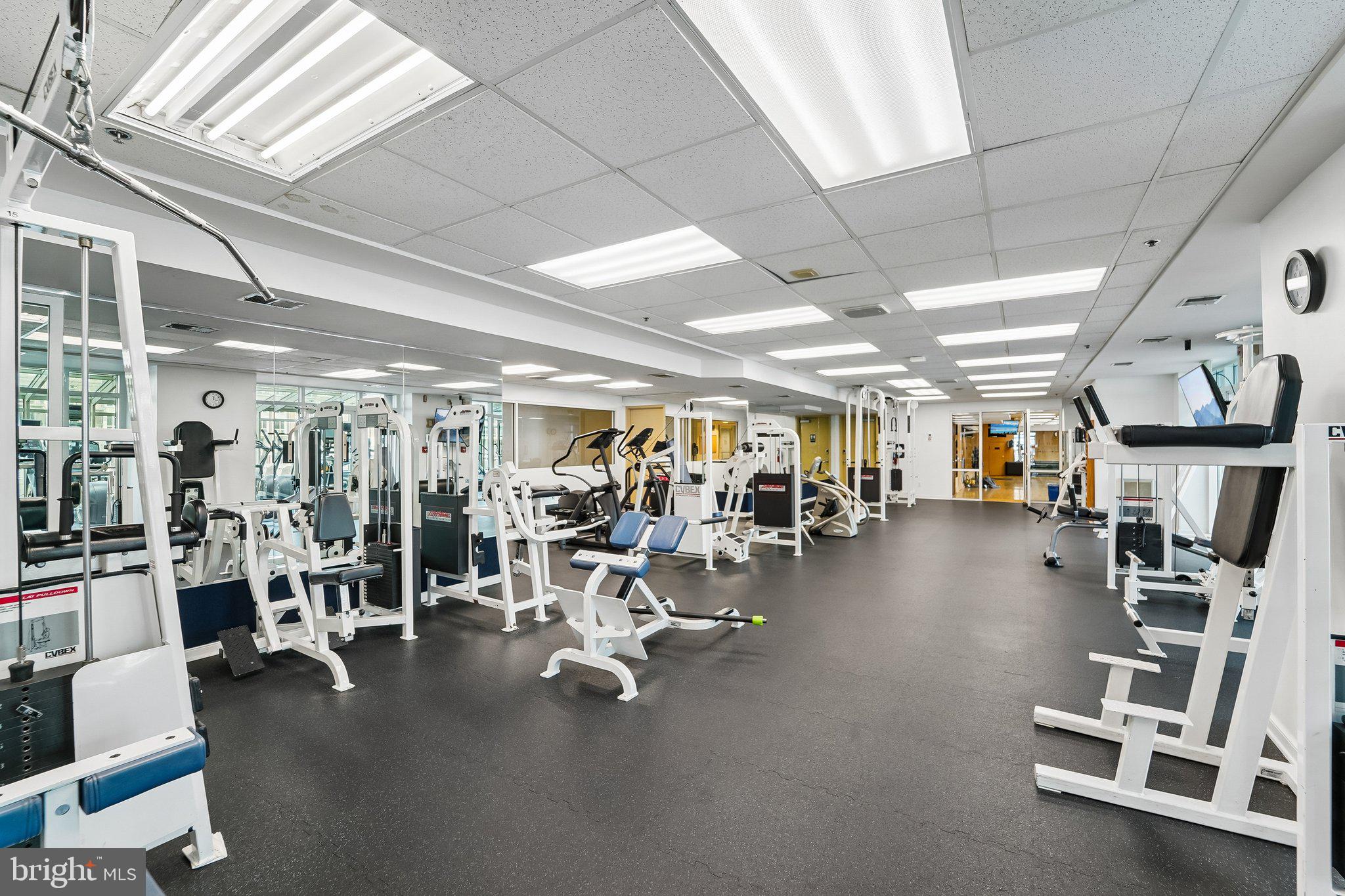 PIERSIDE AT HARBORVIEW - Residential