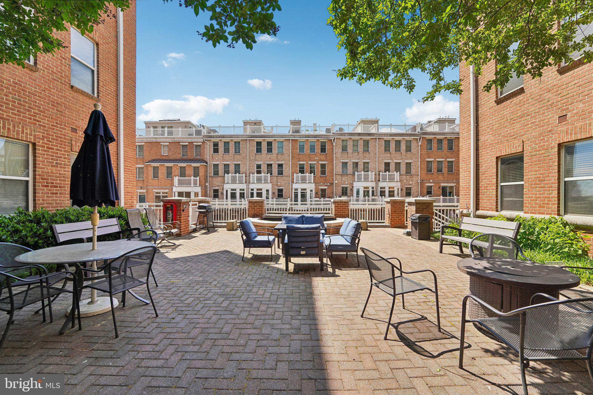 PIERSIDE AT HARBORVIEW - Residential