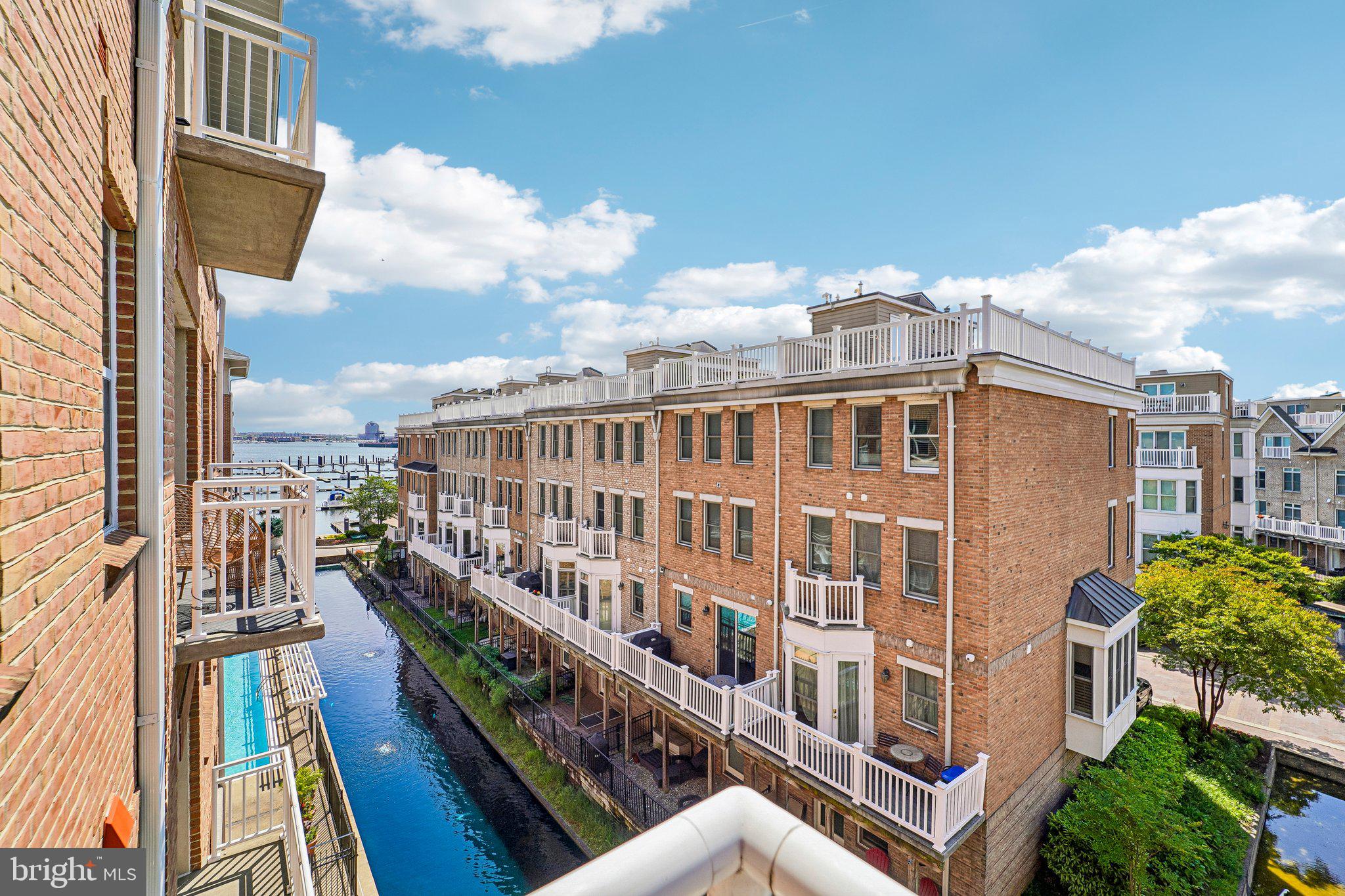 PIERSIDE AT HARBORVIEW - Residential