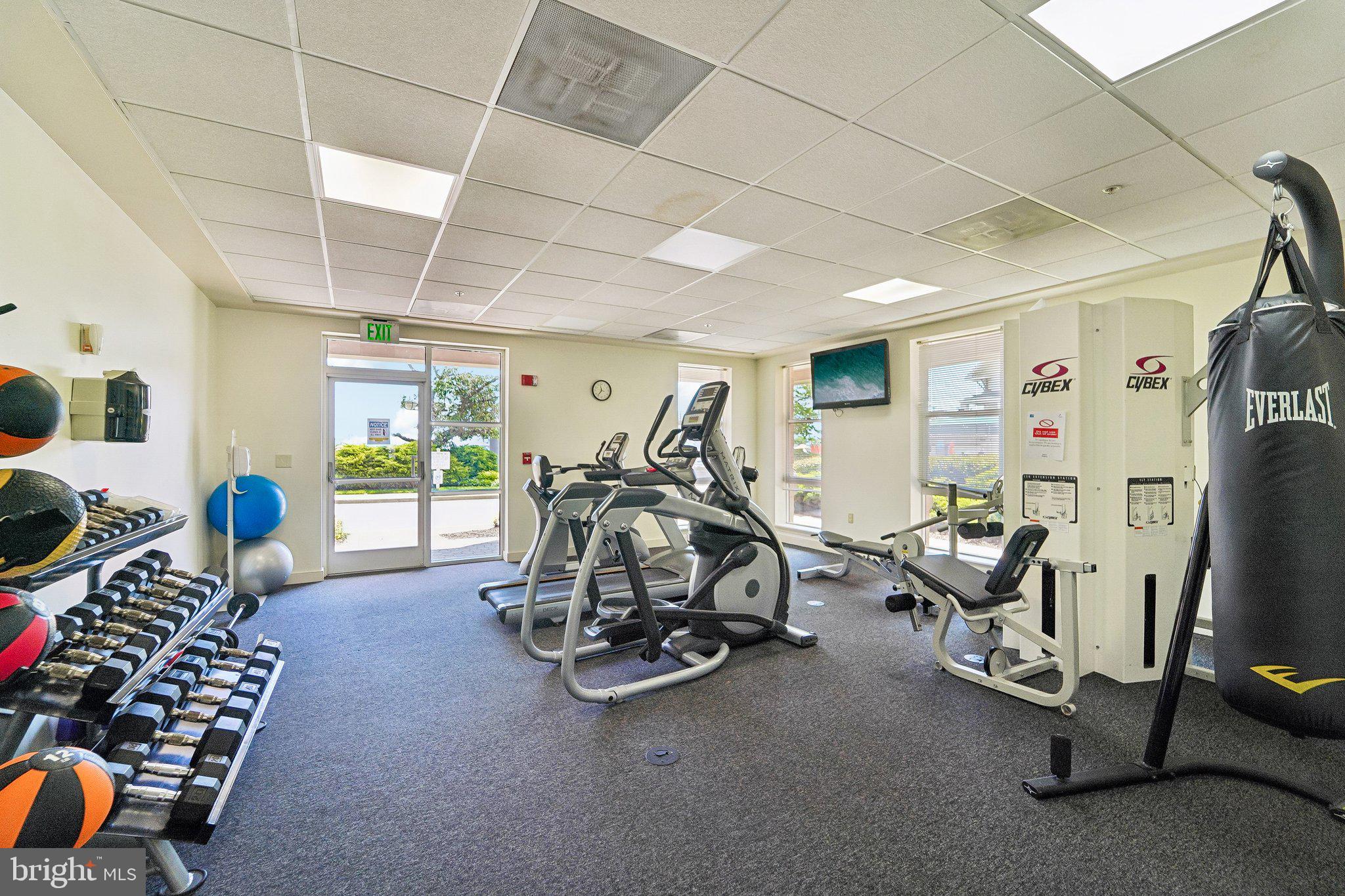 PIERSIDE AT HARBORVIEW - Residential