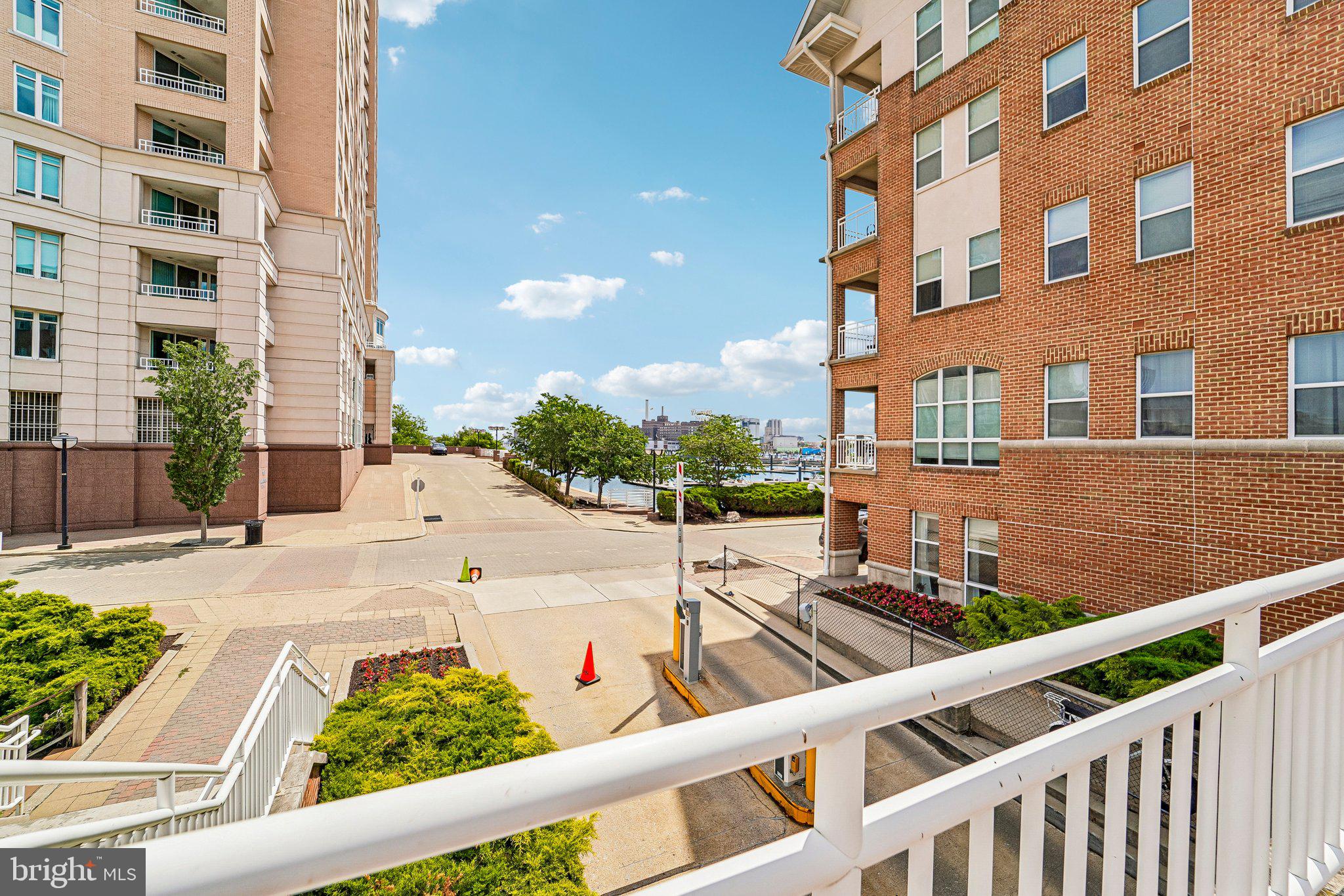 PIERSIDE AT HARBORVIEW - Residential