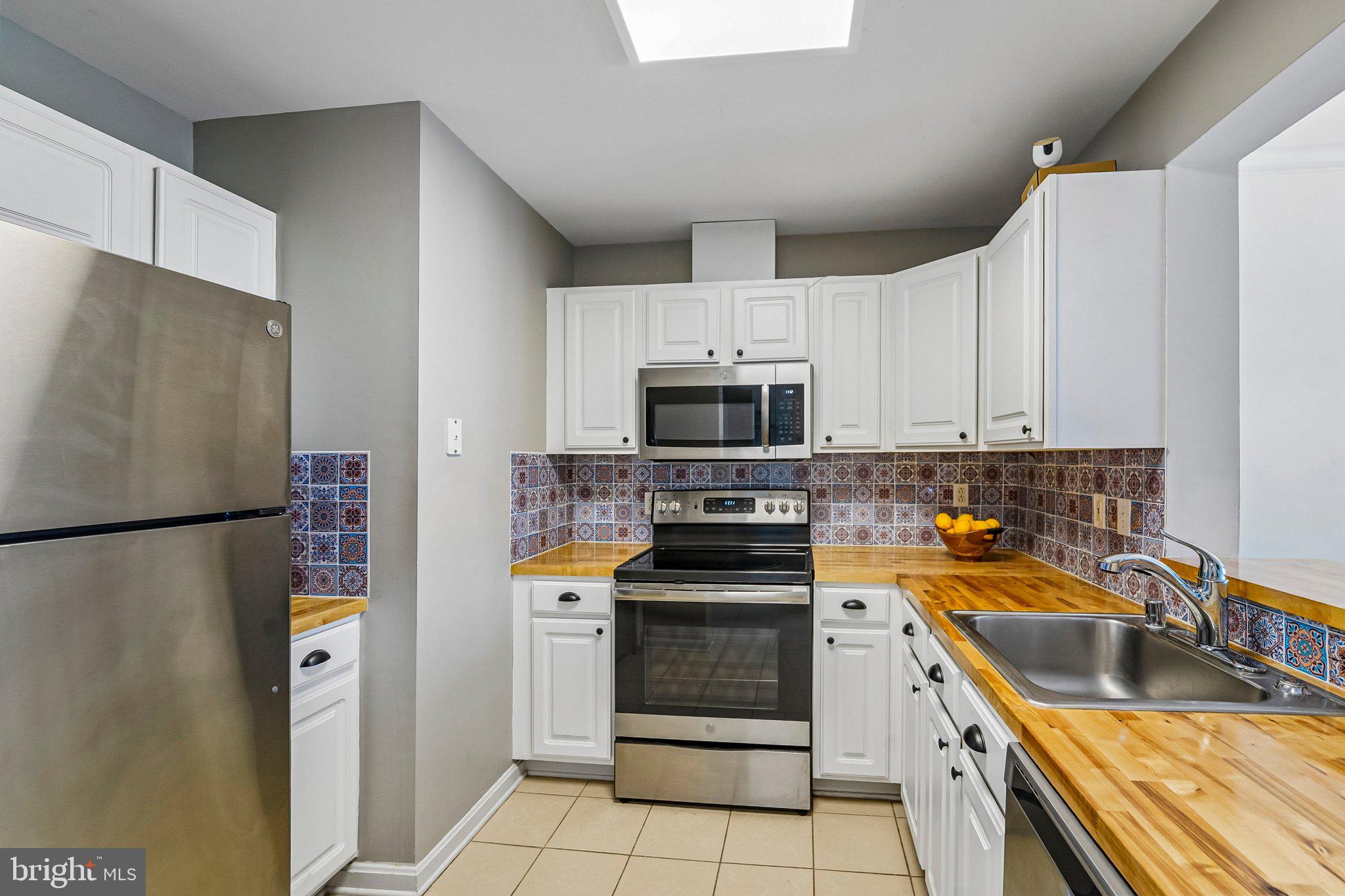 PIERSIDE AT HARBORVIEW - Residential