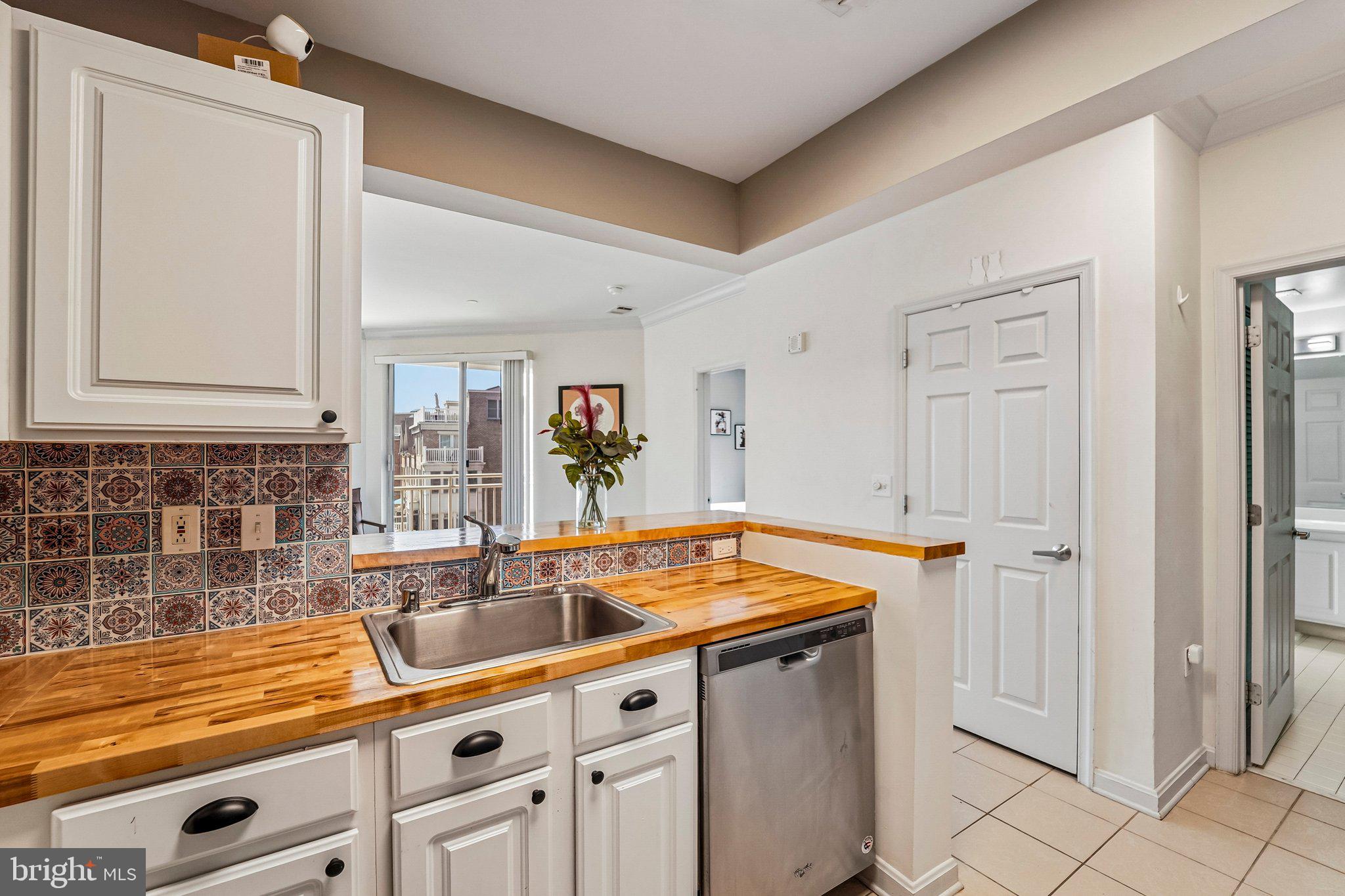 PIERSIDE AT HARBORVIEW - Residential