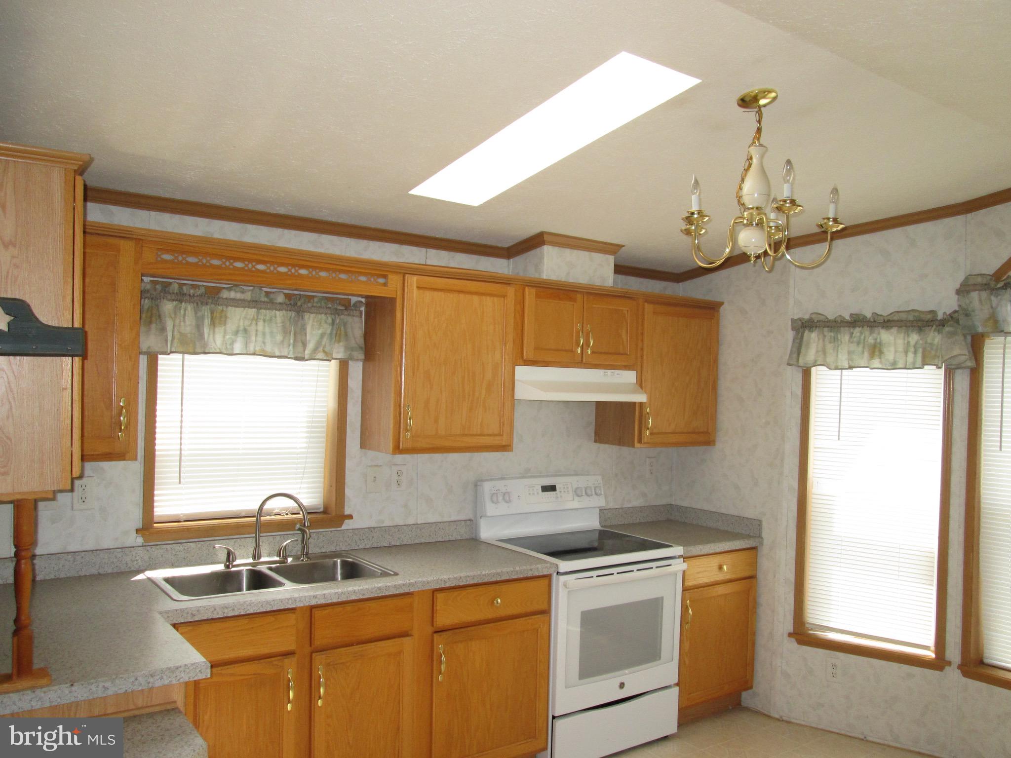 500 HOUTZTOWN ROAD 53