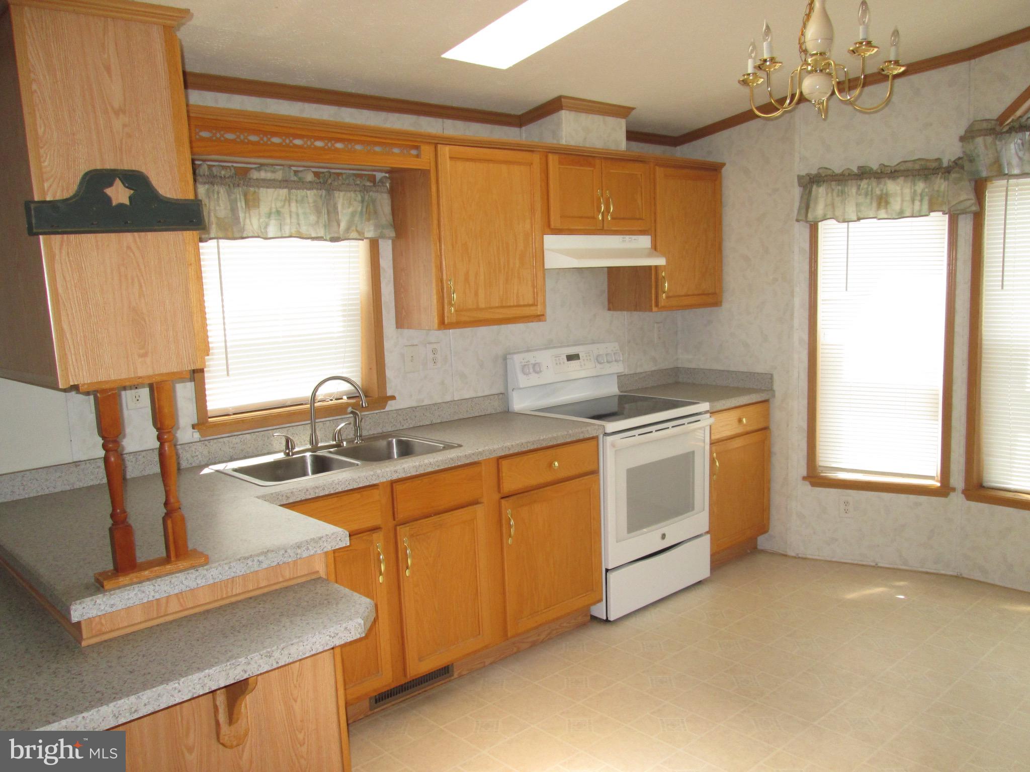 500 HOUTZTOWN ROAD 53
