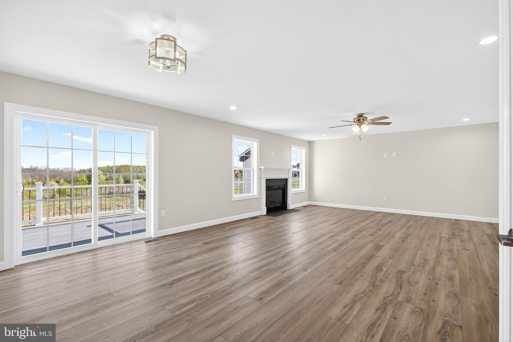 ST GEORGES CROSSING - Residential