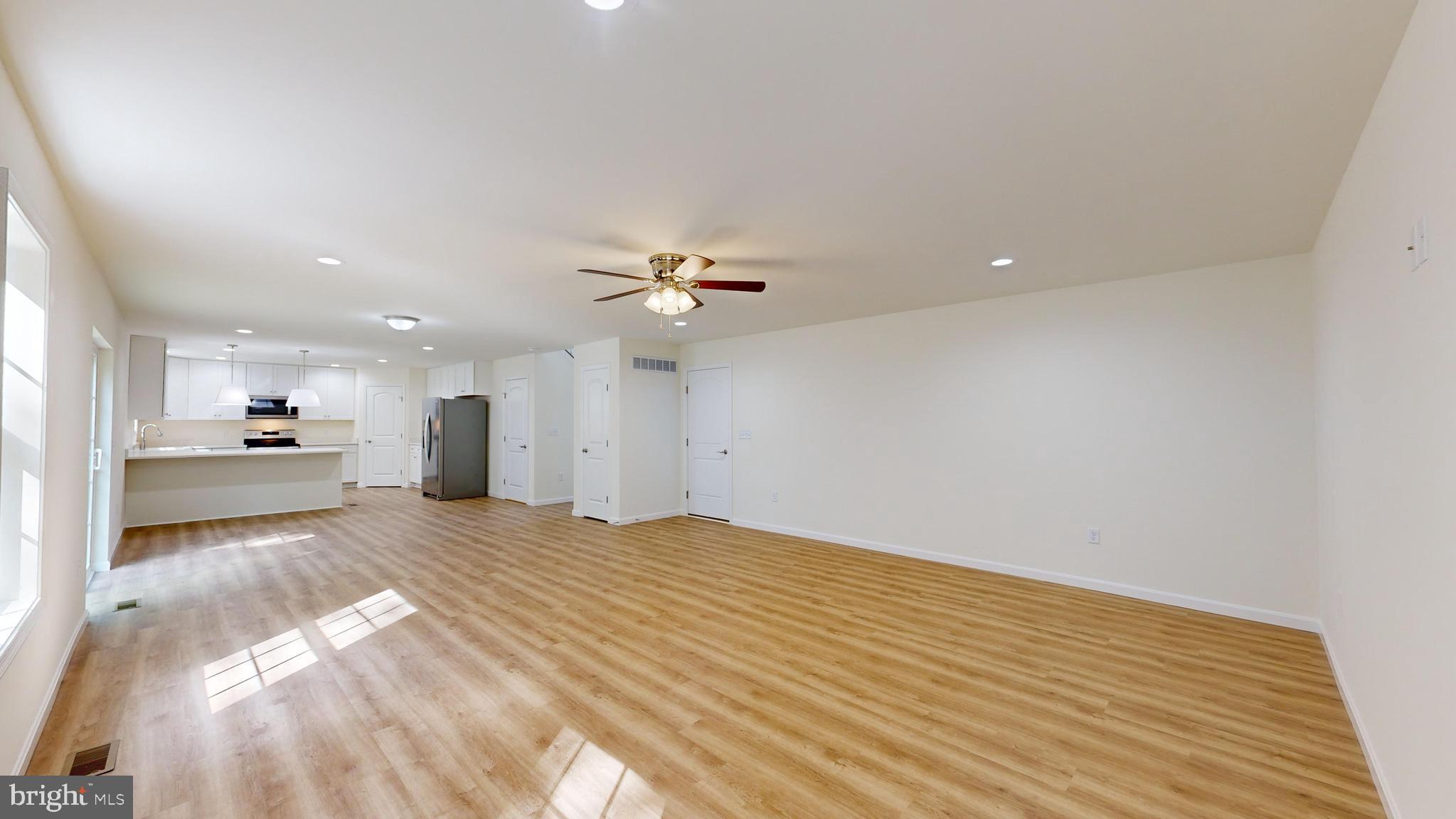 ST GEORGES CROSSING - Residential