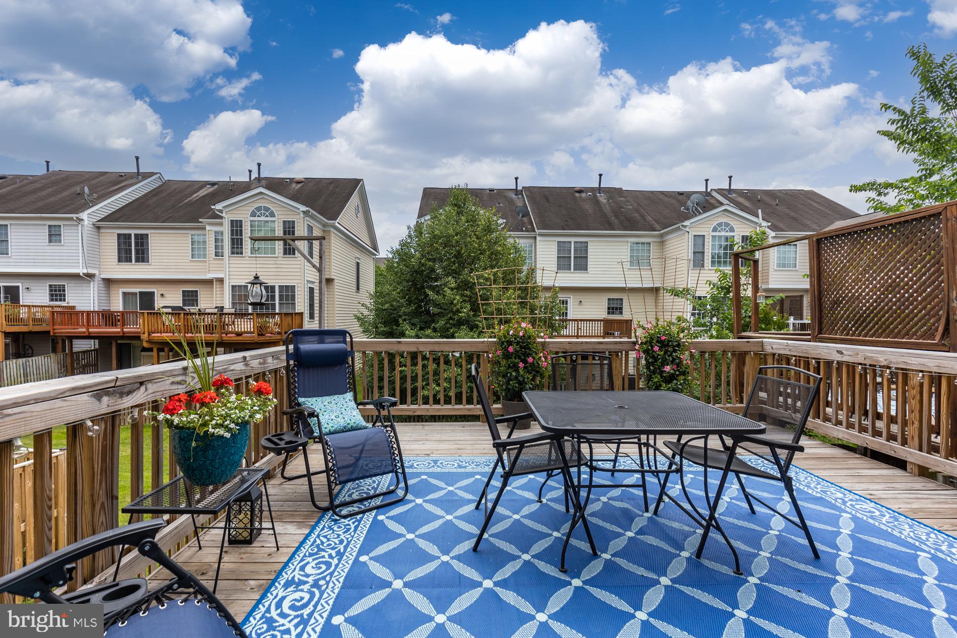 SOUTH RIDING - Residential