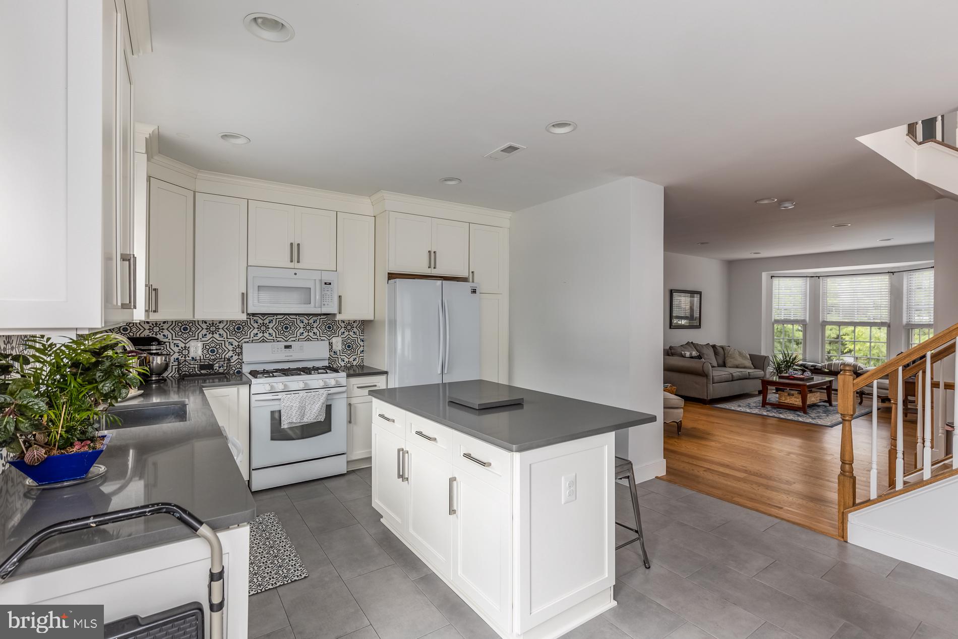 SOUTH RIDING - Residential