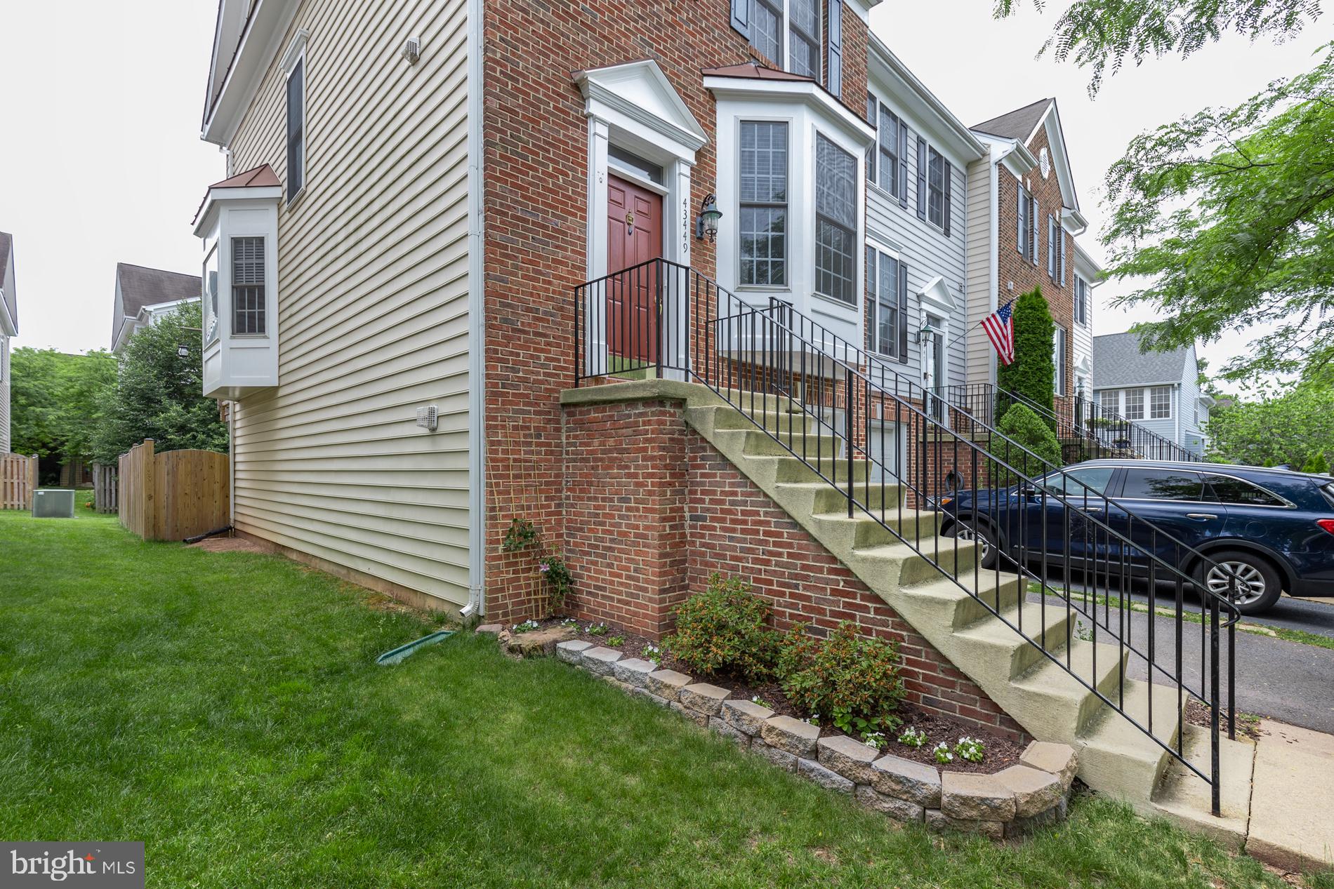 SOUTH RIDING - Residential