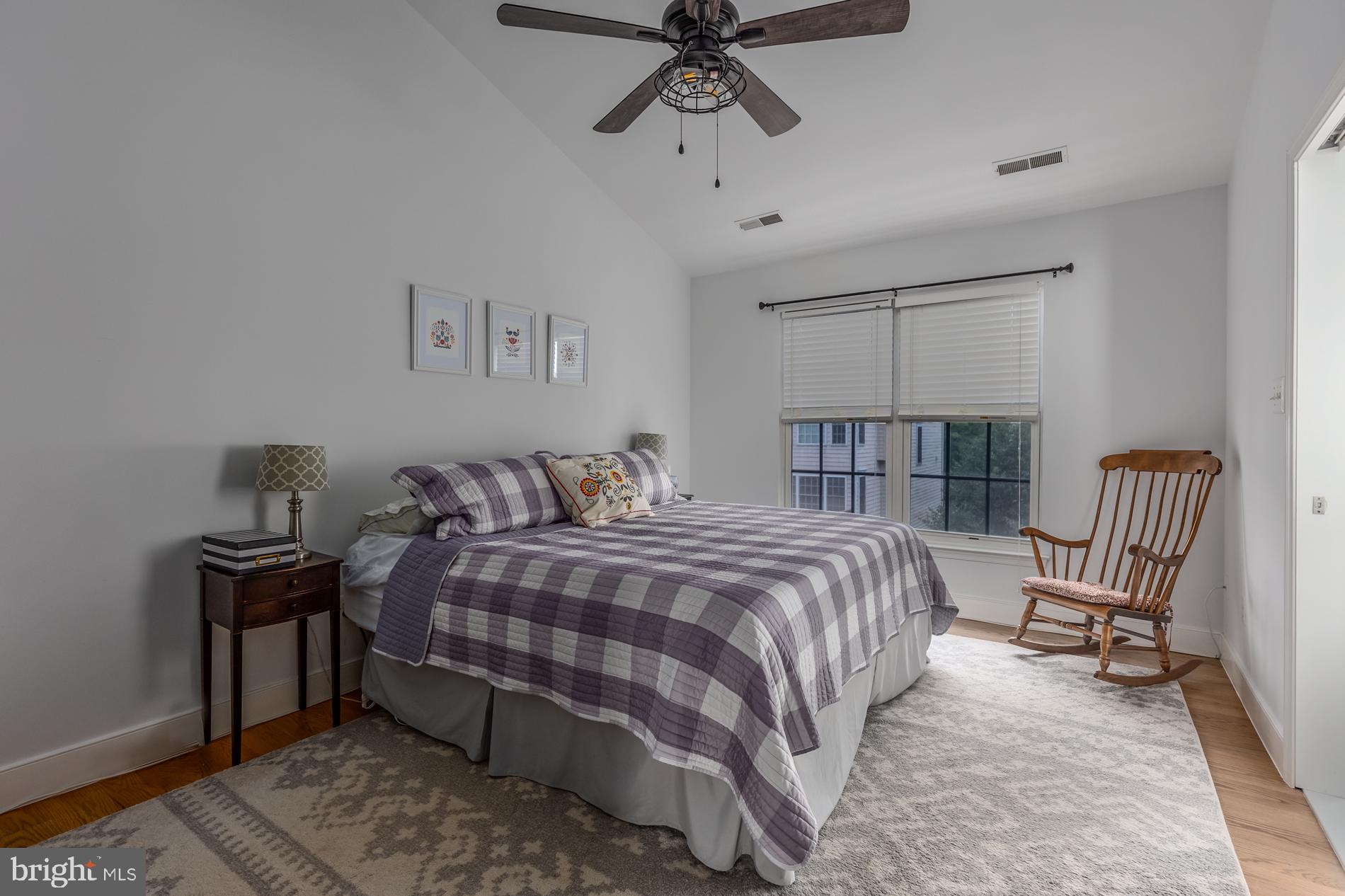 SOUTH RIDING - Residential