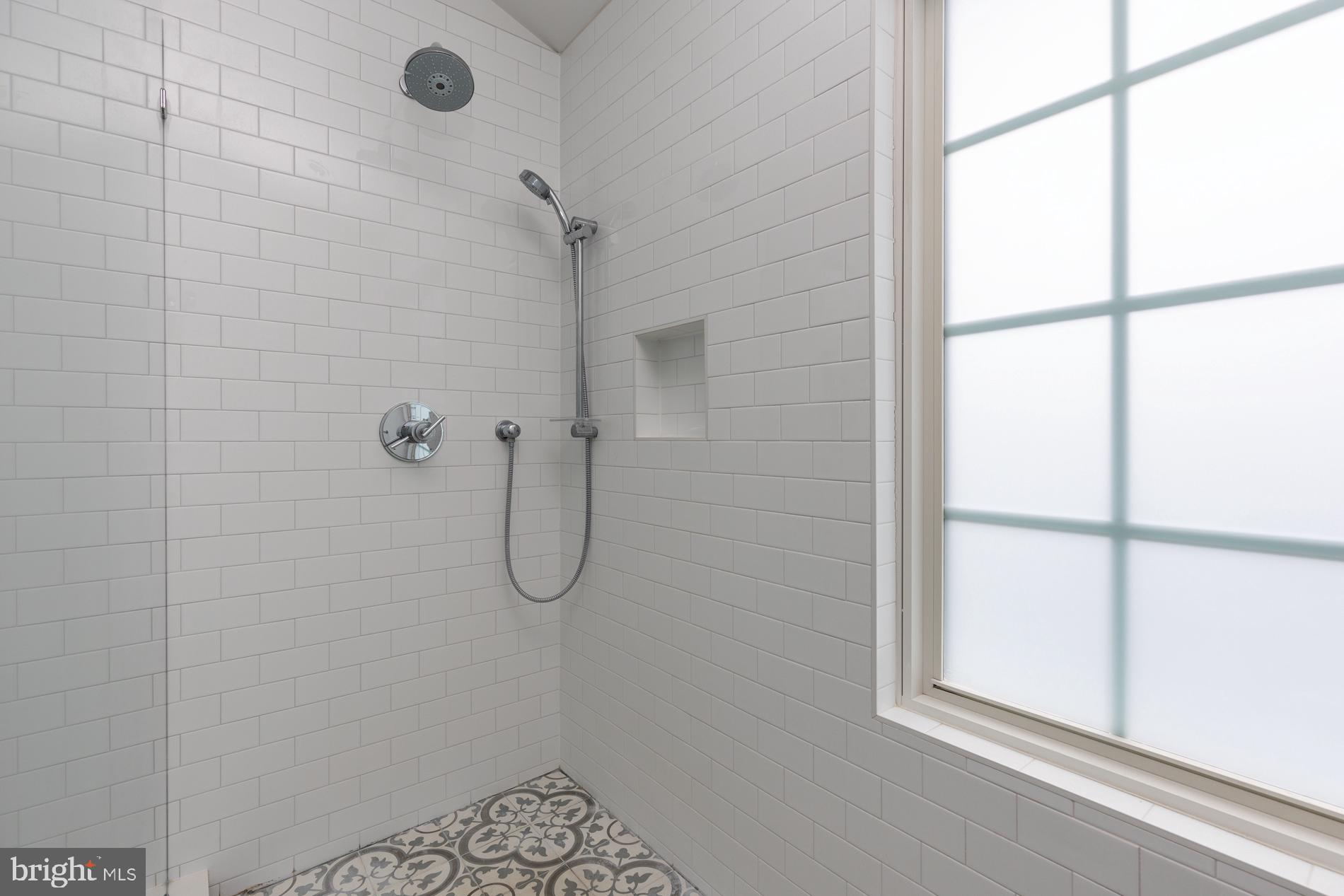 SOUTH RIDING - Residential