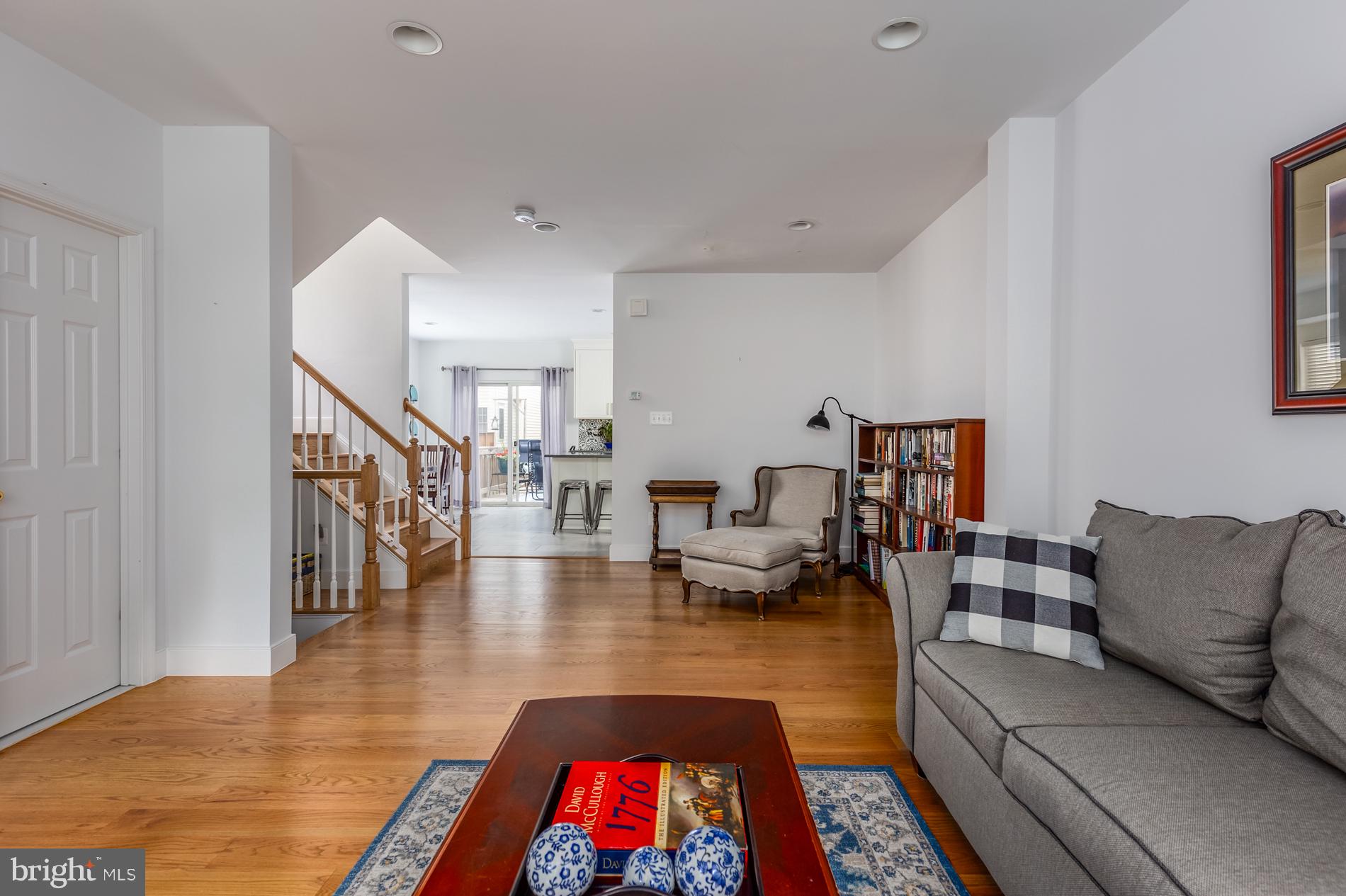 SOUTH RIDING - Residential