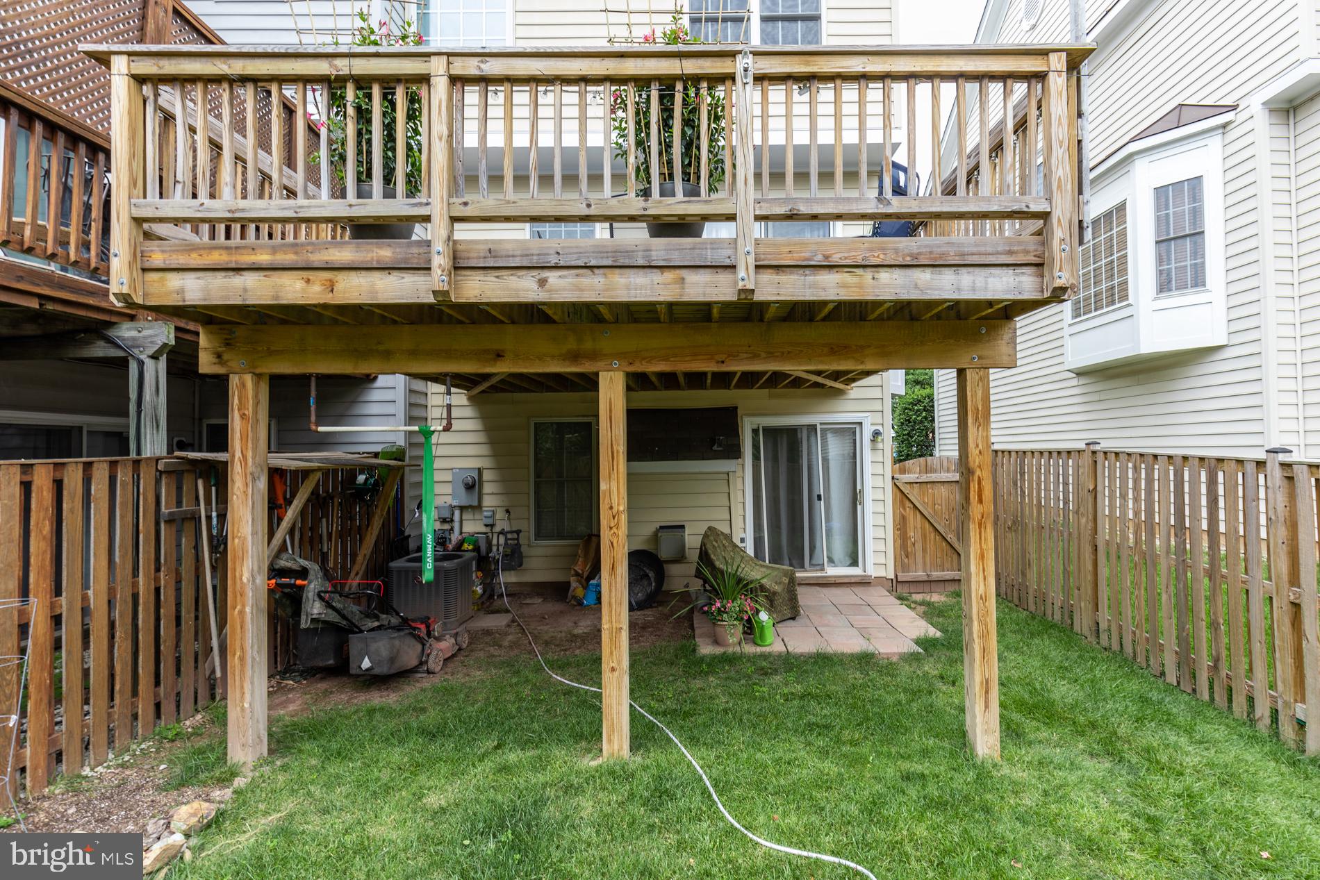 SOUTH RIDING - Residential