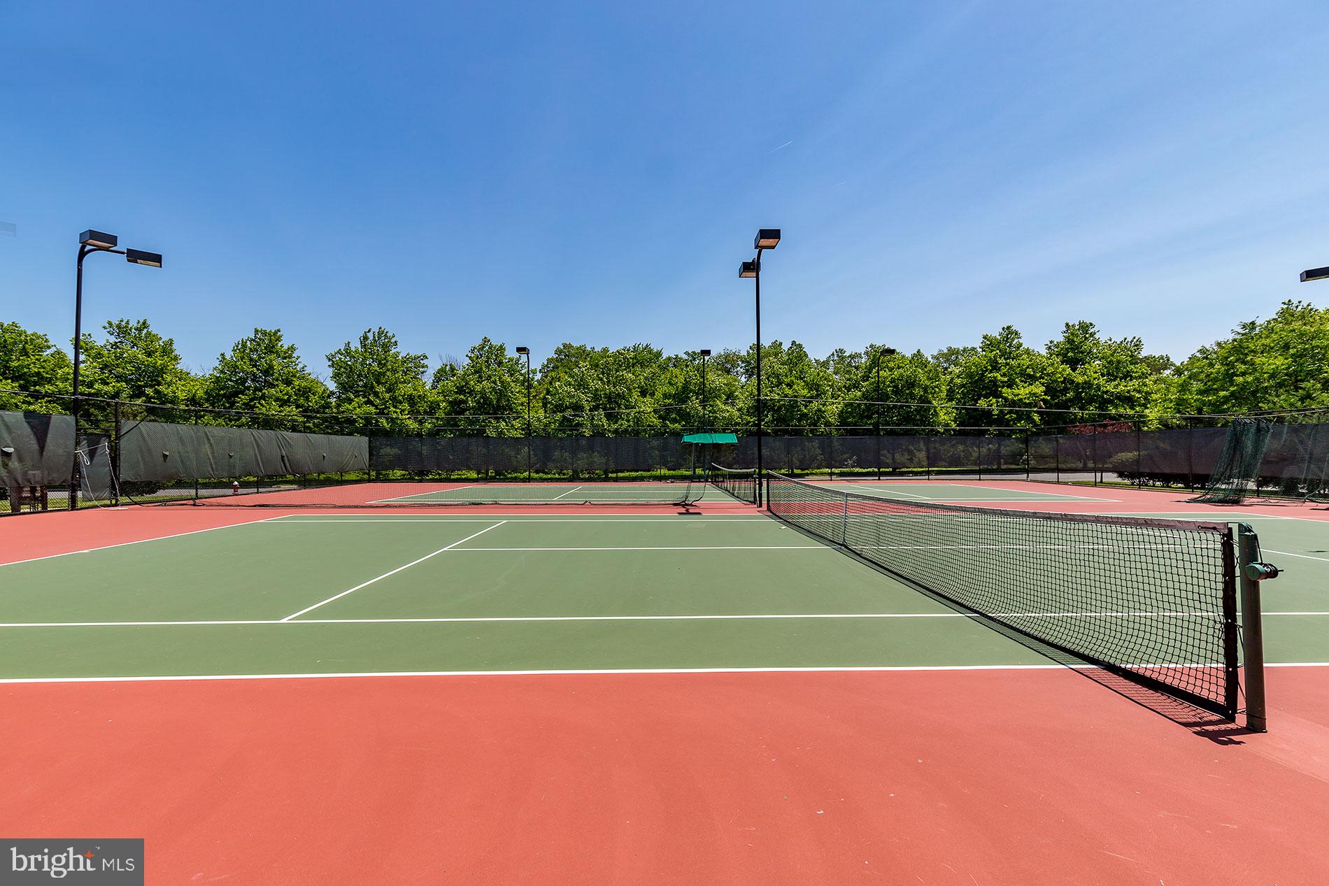 SOUTH RIDING - Residential