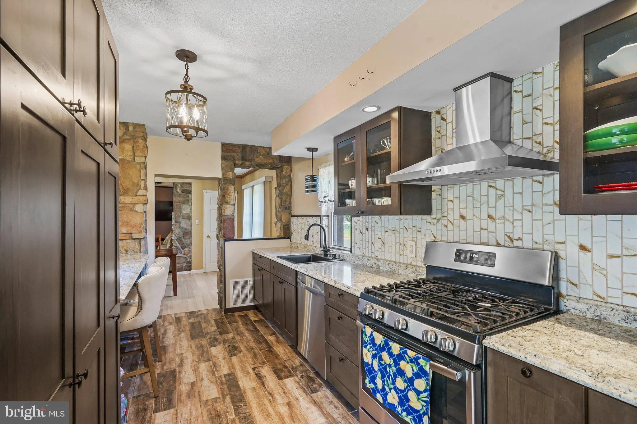 Ewing, New Jersey 08638, United States, 2 Bedrooms Bedrooms, ,1 BathroomBathrooms,Residential,Pending,105392