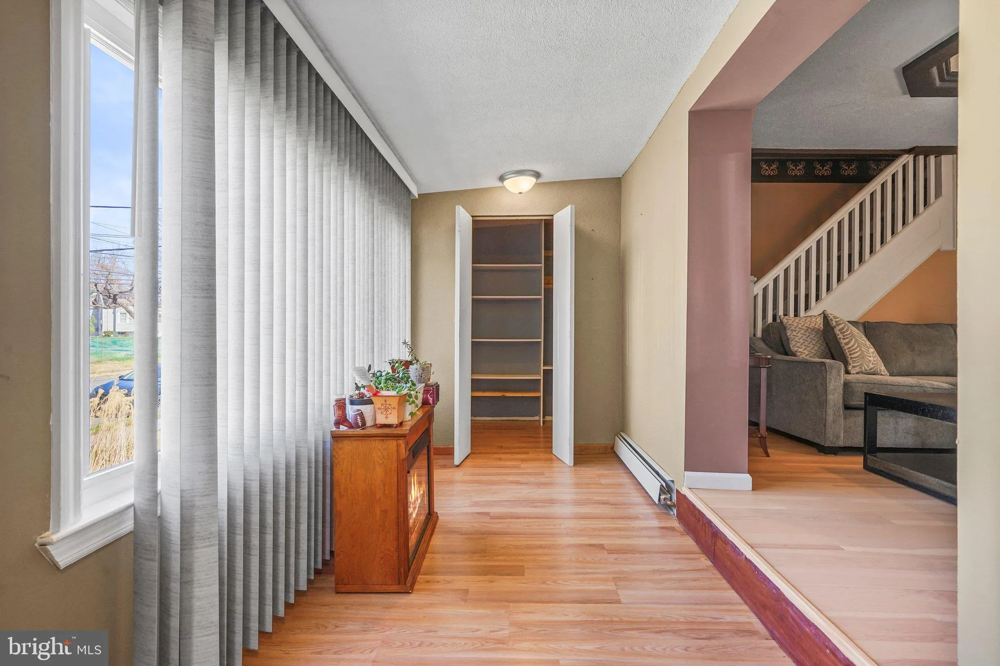 Ewing, New Jersey 08638, United States, 2 Bedrooms Bedrooms, ,1 BathroomBathrooms,Residential,Pending,105392