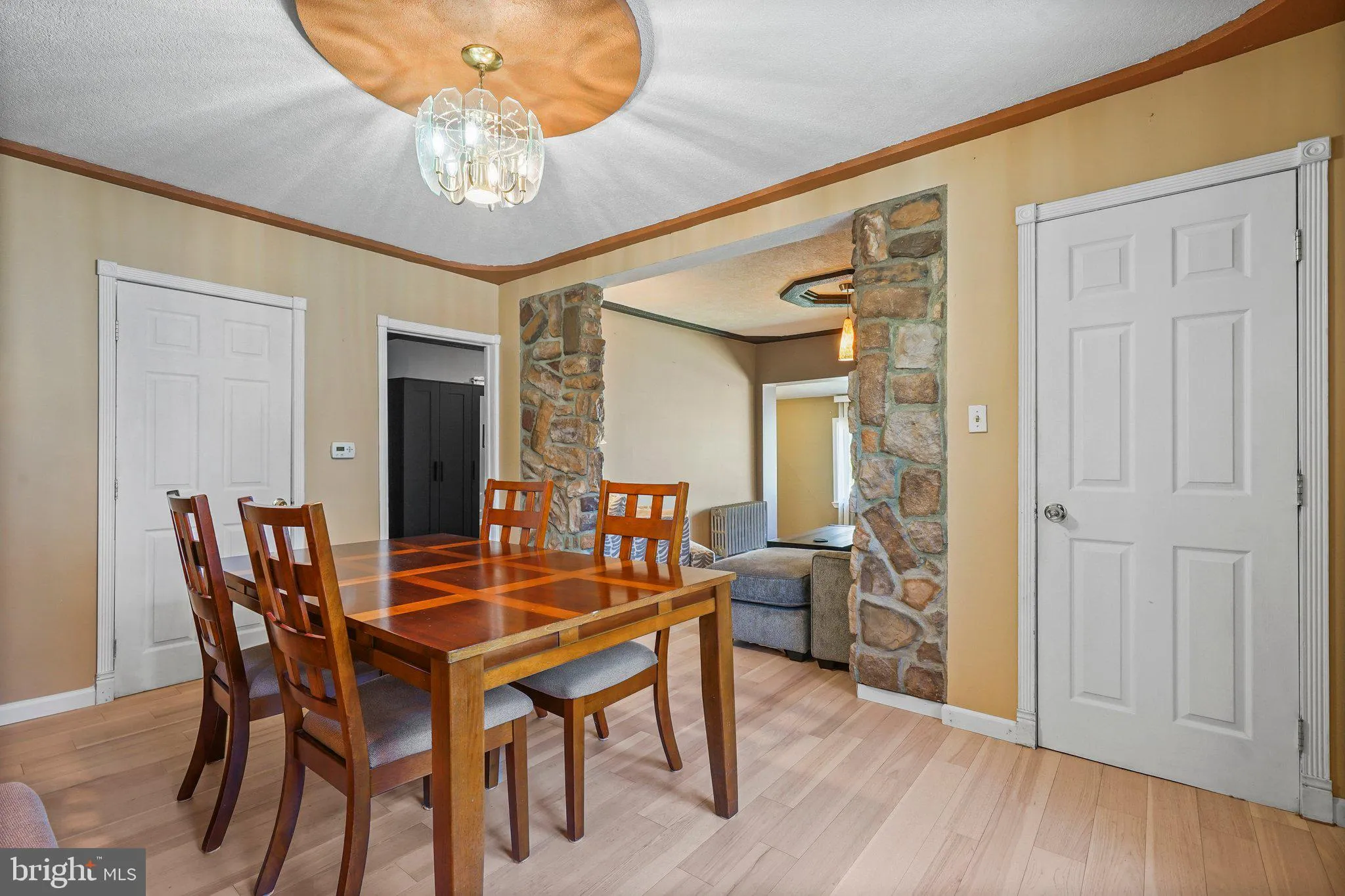 Ewing, New Jersey 08638, United States, 2 Bedrooms Bedrooms, ,1 BathroomBathrooms,Residential,Pending,105392