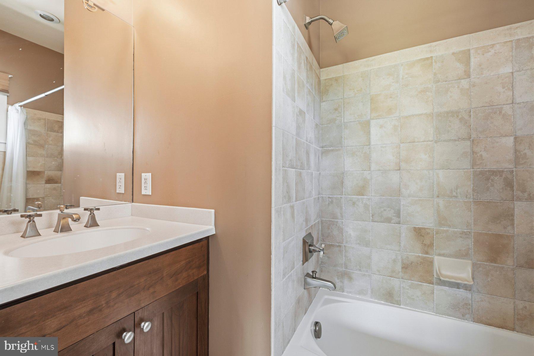 ASHTON HEIGHTS - Residential