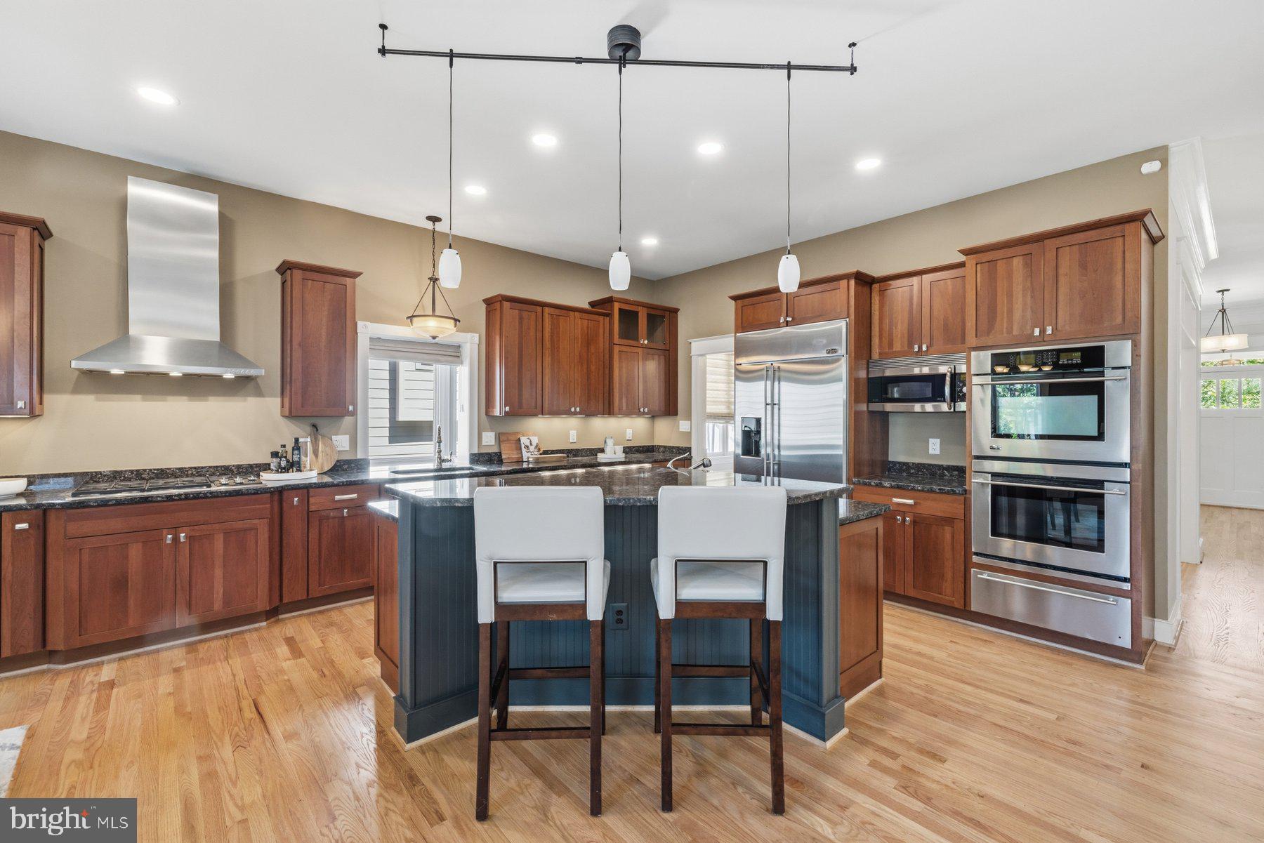 ASHTON HEIGHTS - Residential