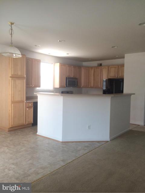 INDEPENDENCE/UNIV VLG - Residential Lease