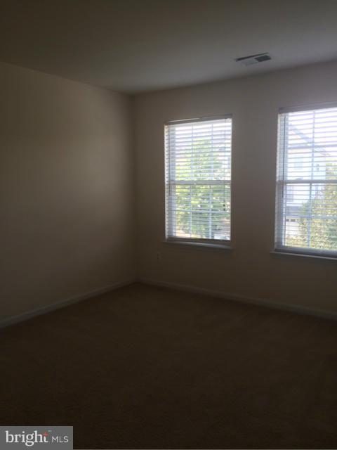 INDEPENDENCE/UNIV VLG - Residential Lease