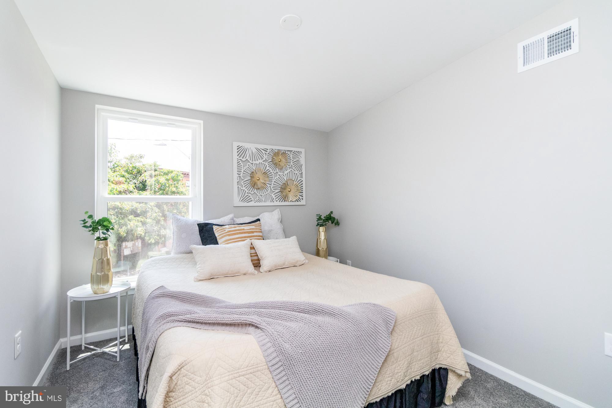 BROADWAY EAST - Residential