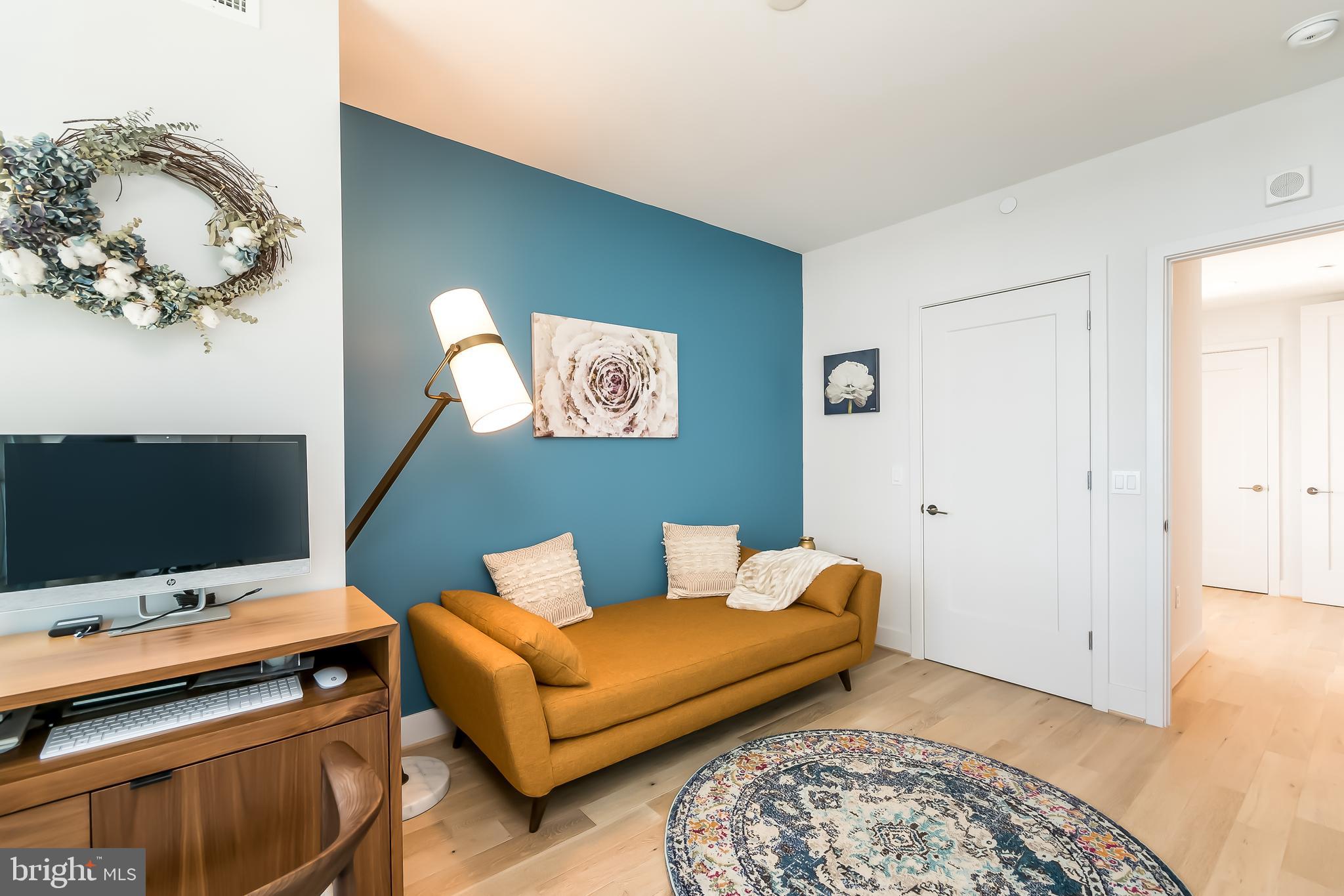 WATERFRONT SW RLA - Residential