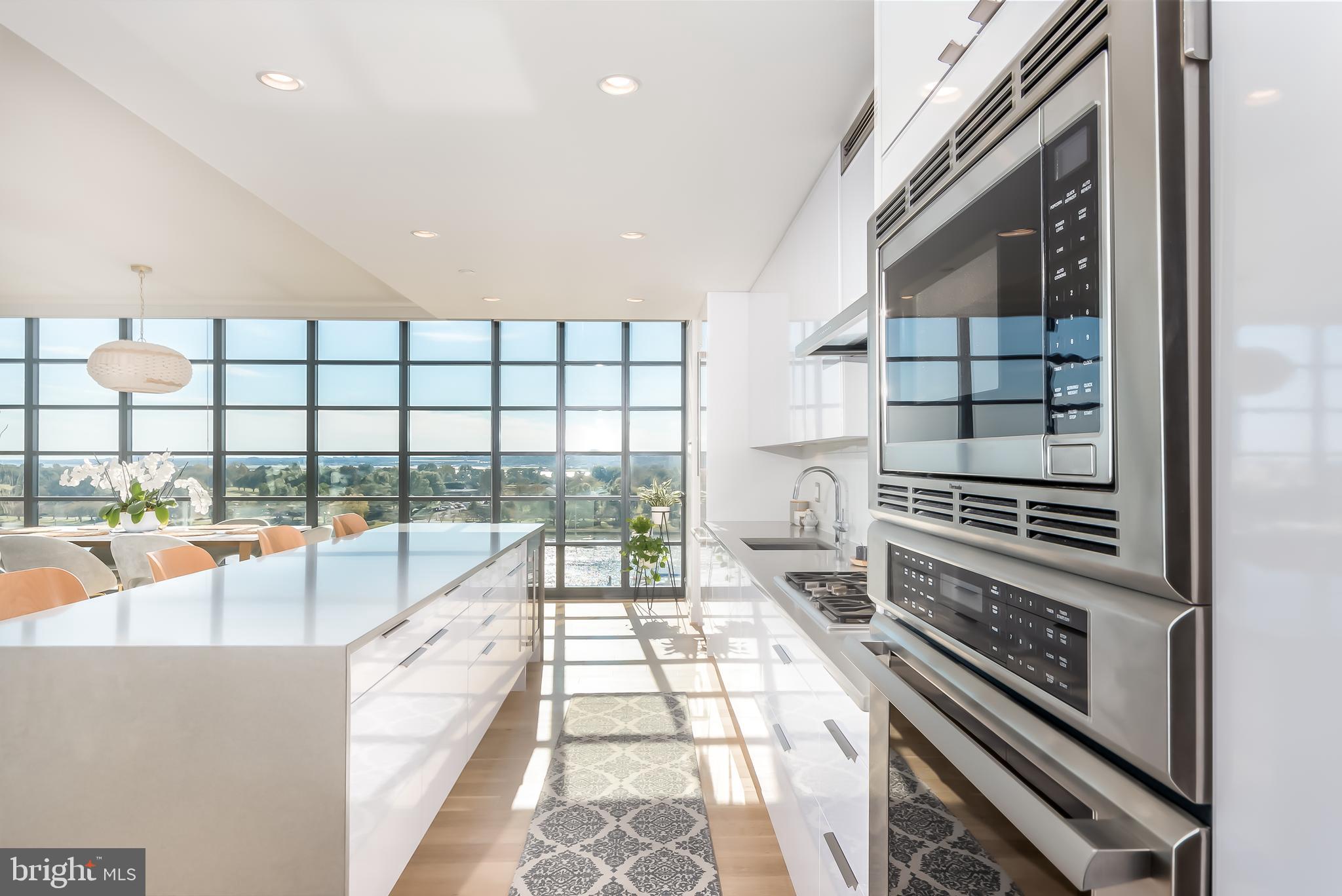 WATERFRONT SW RLA - Residential