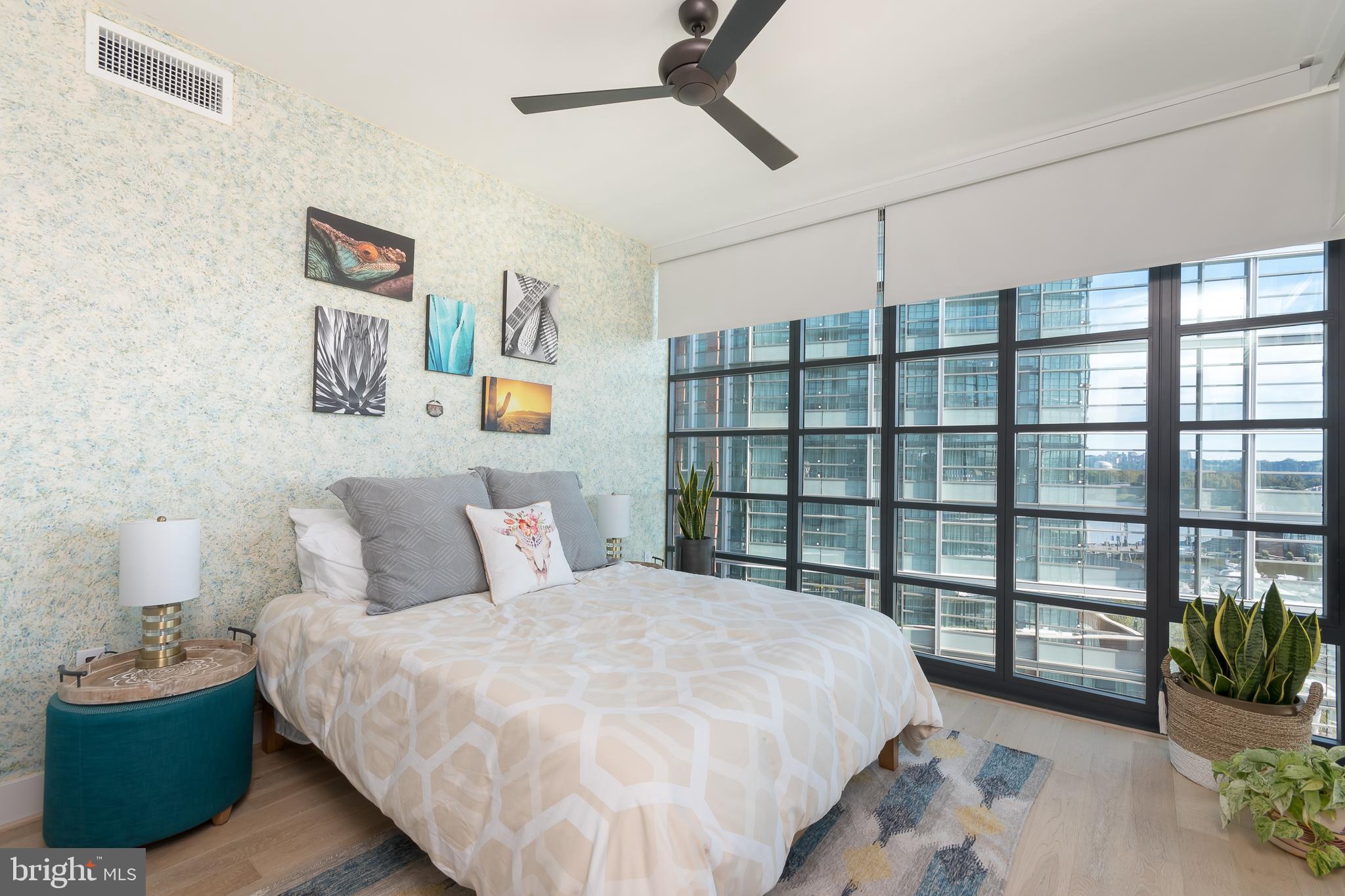 WATERFRONT SW RLA - Residential