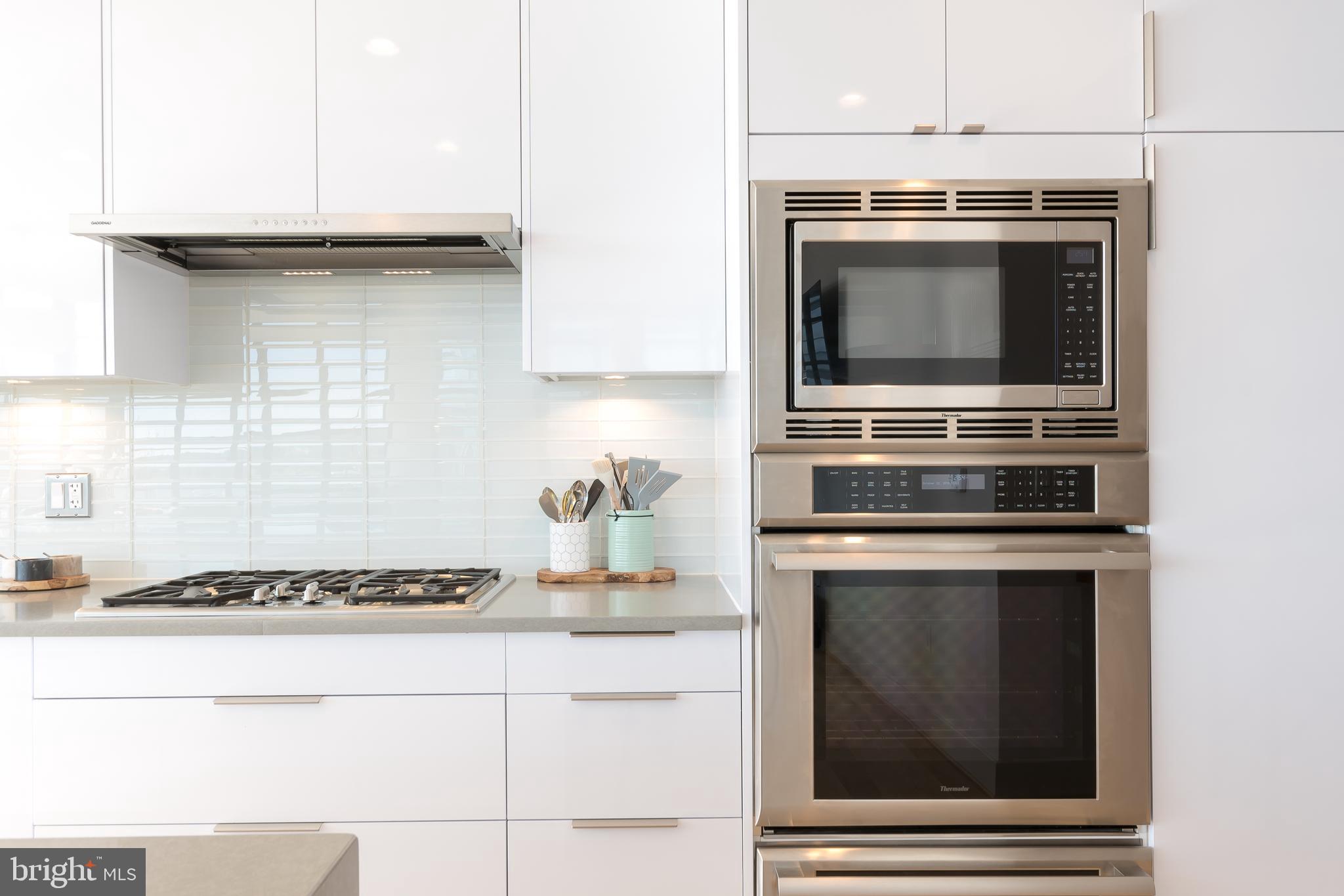 WATERFRONT SW RLA - Residential
