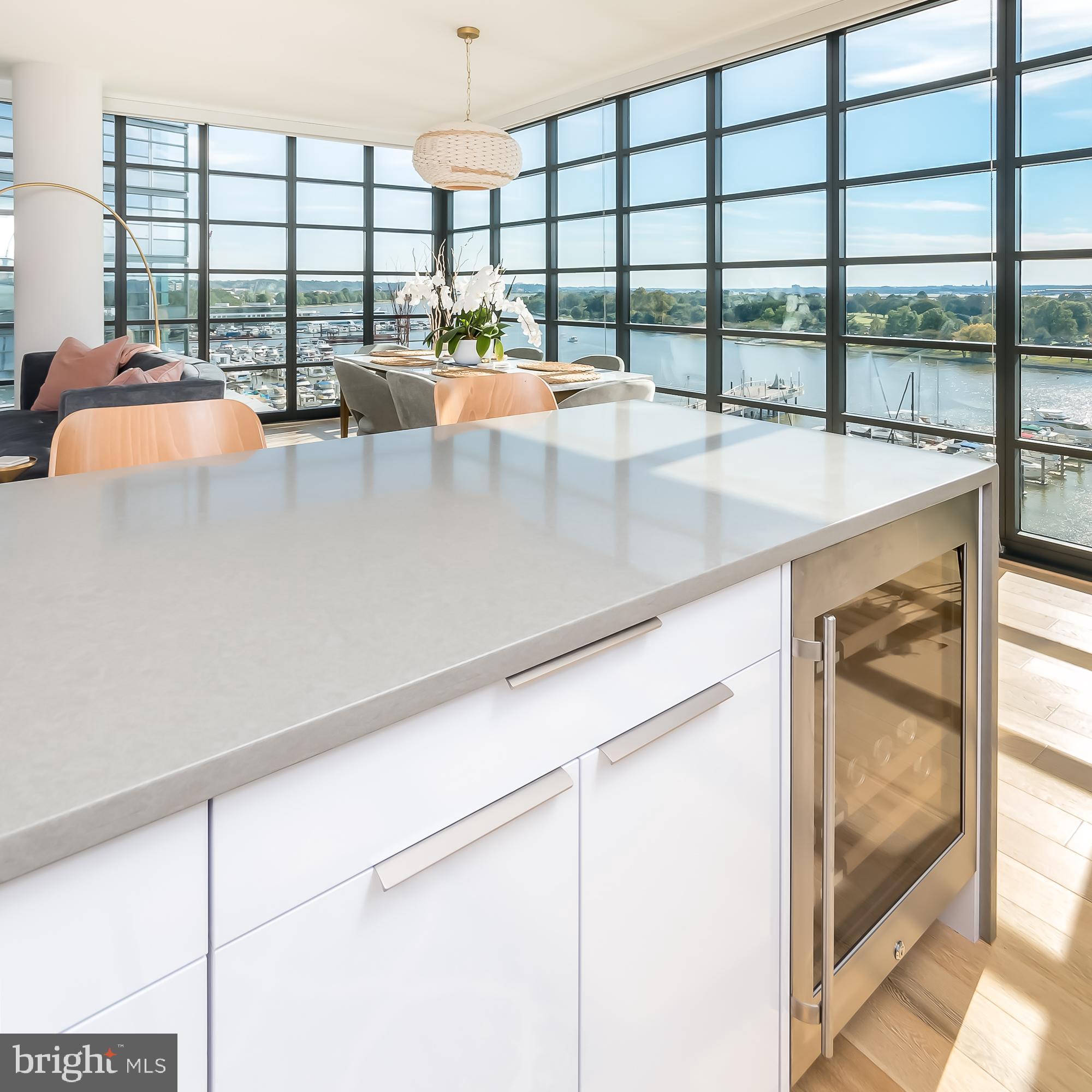WATERFRONT SW RLA - Residential