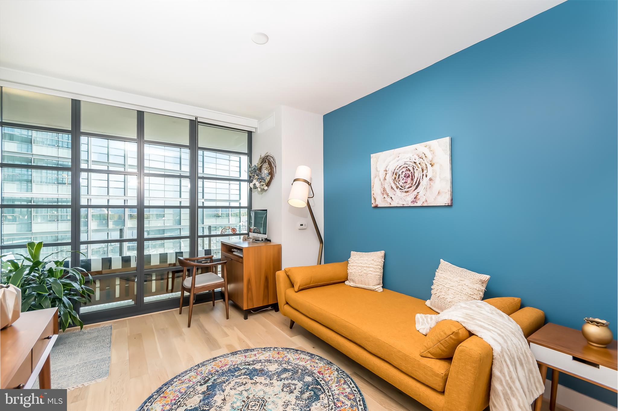 WATERFRONT SW RLA - Residential