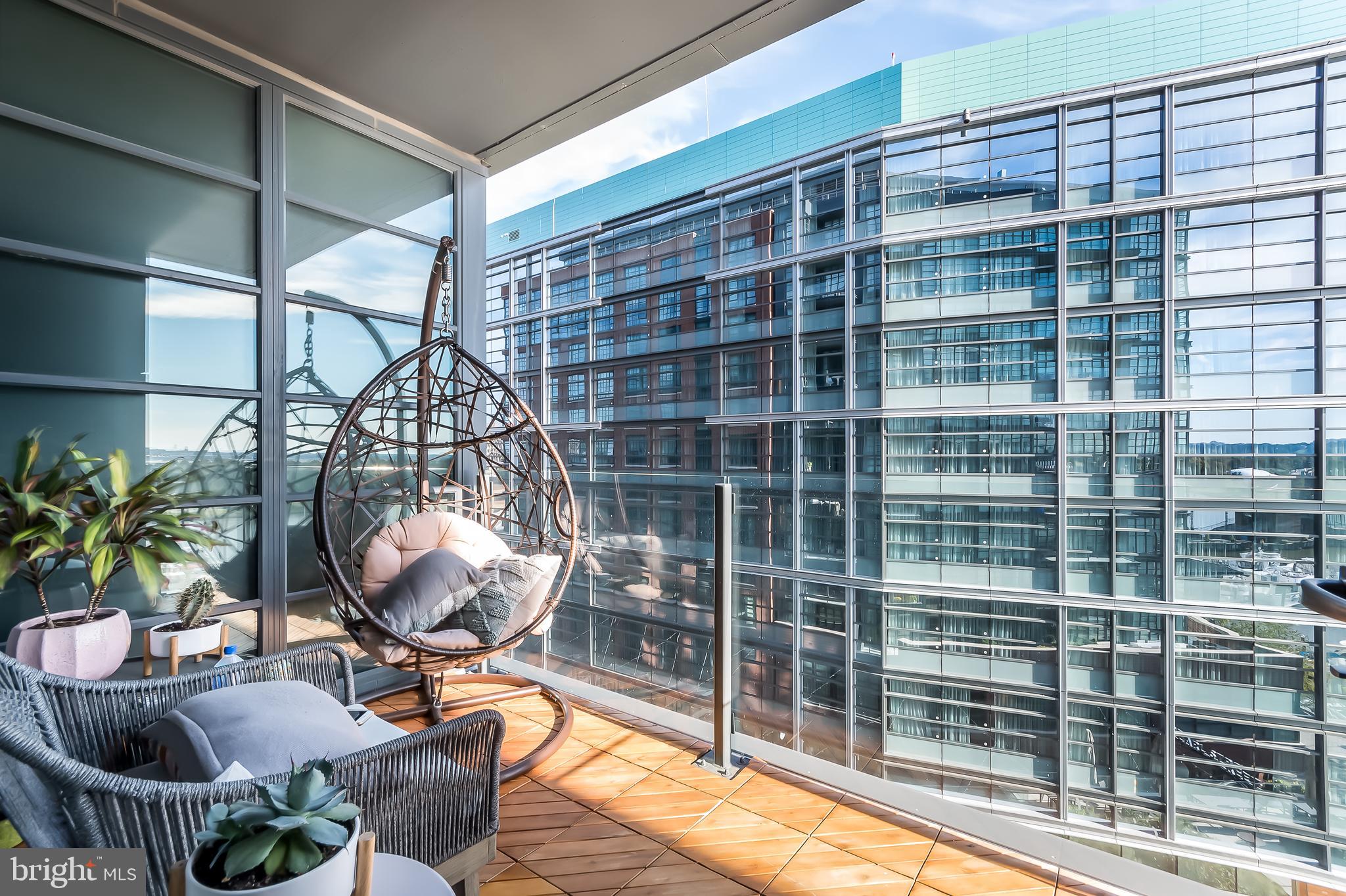 WATERFRONT SW RLA - Residential