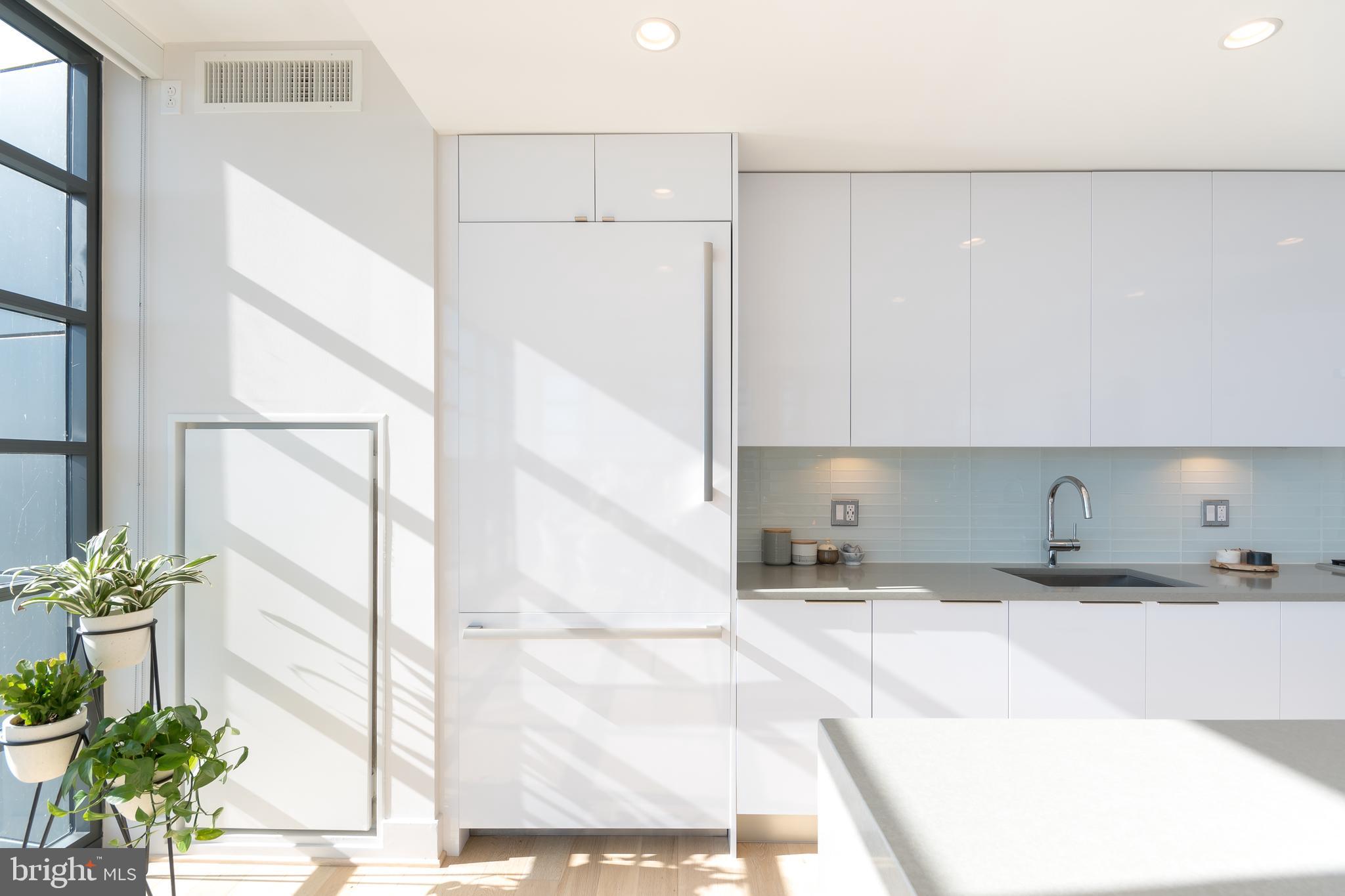 WATERFRONT SW RLA - Residential