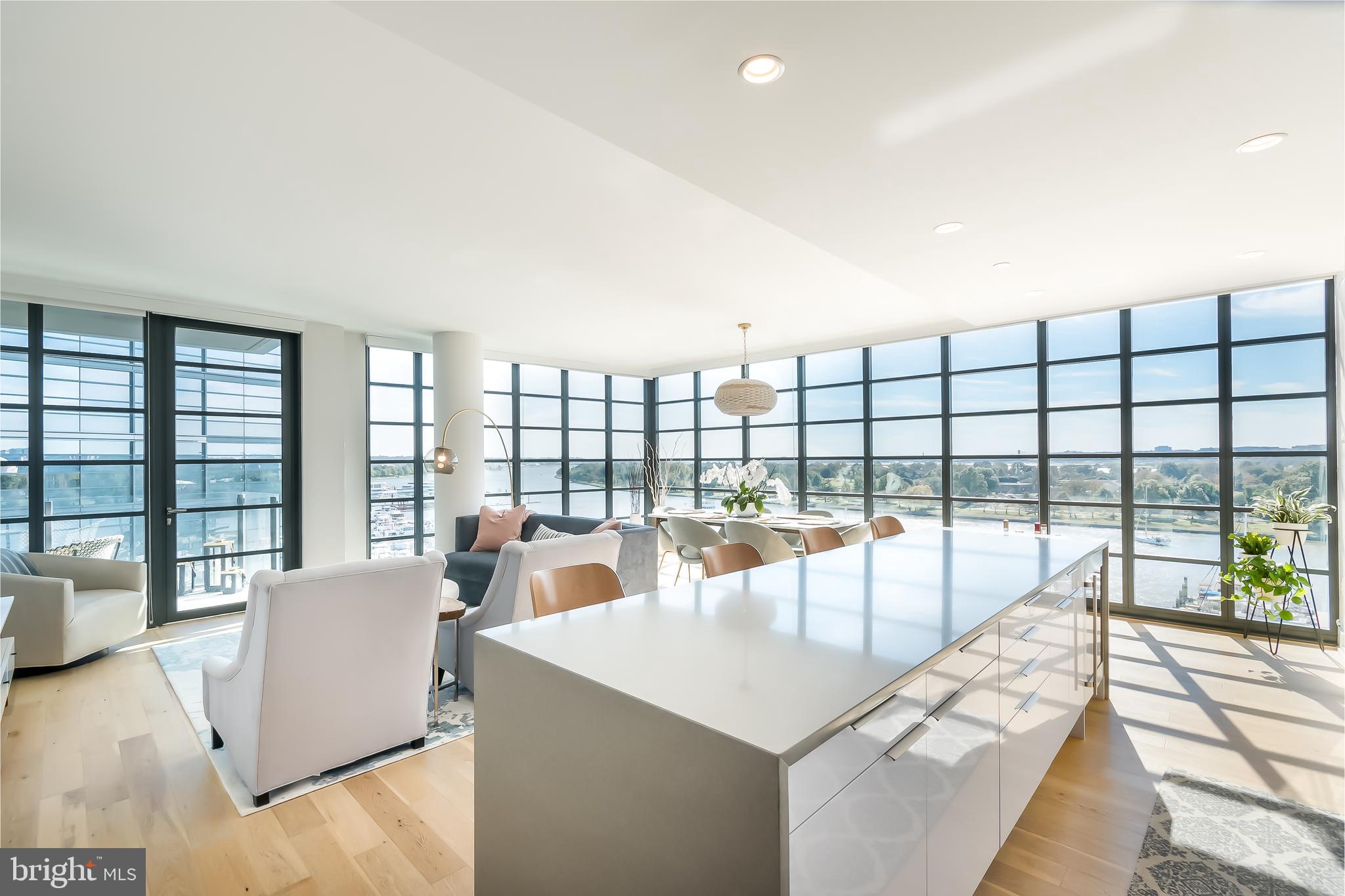 WATERFRONT SW RLA - Residential