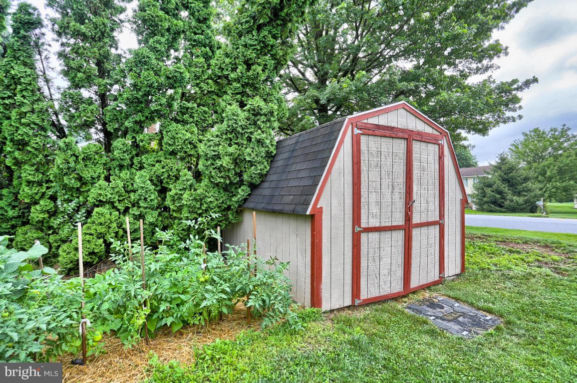 DEER RUN ESTATES - Residential