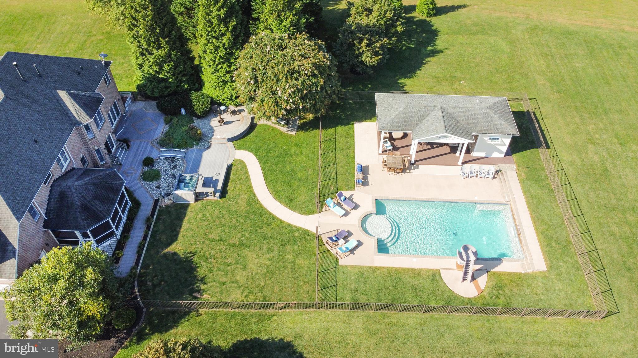 MY LADY'S MANOR - Residential