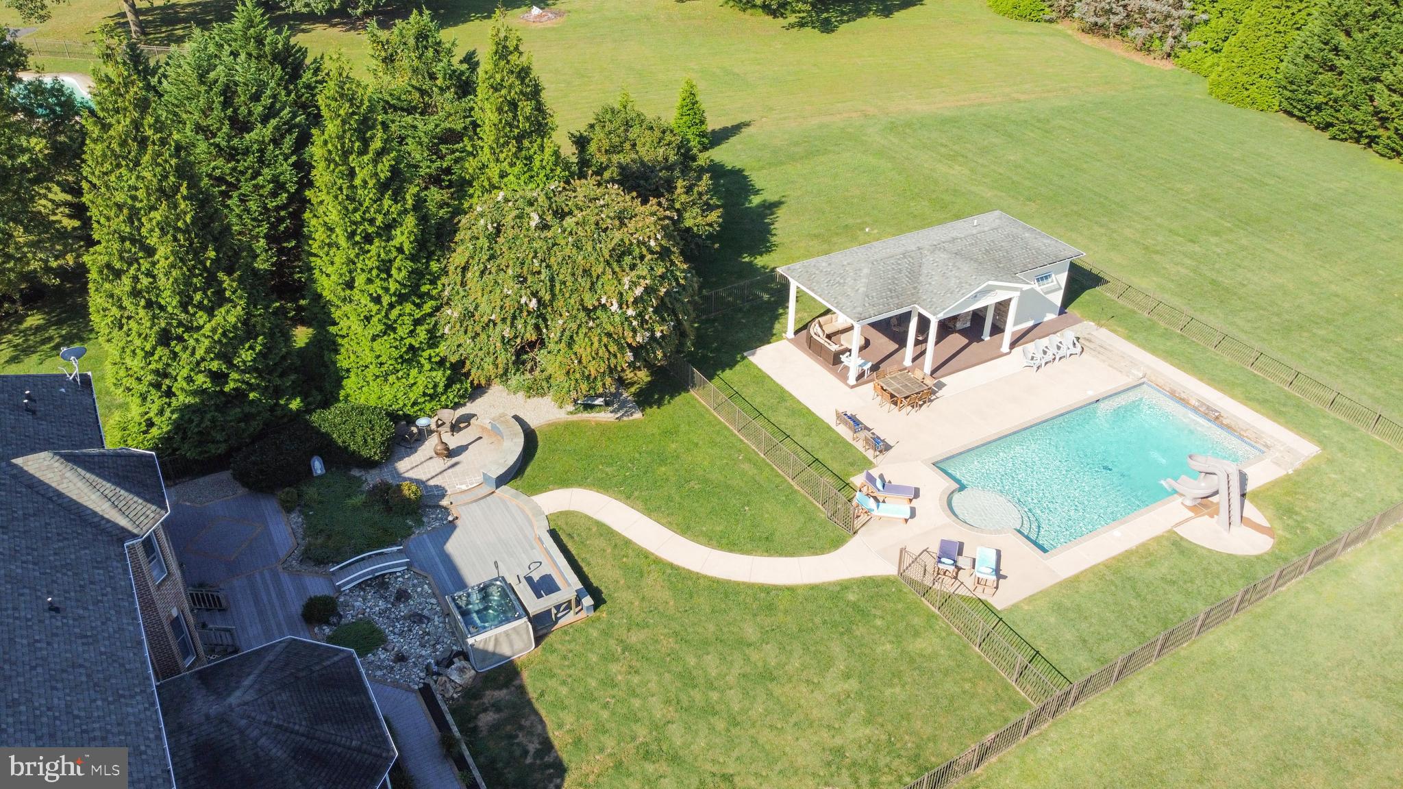 MY LADY'S MANOR - Residential