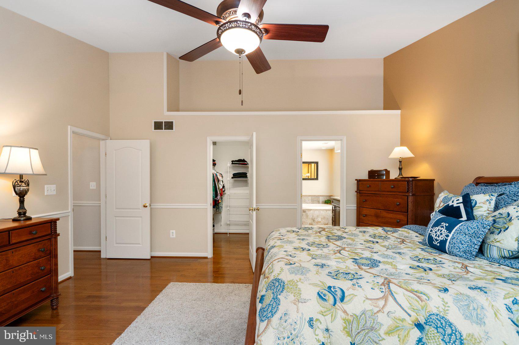 MIDDLEBURY - Residential