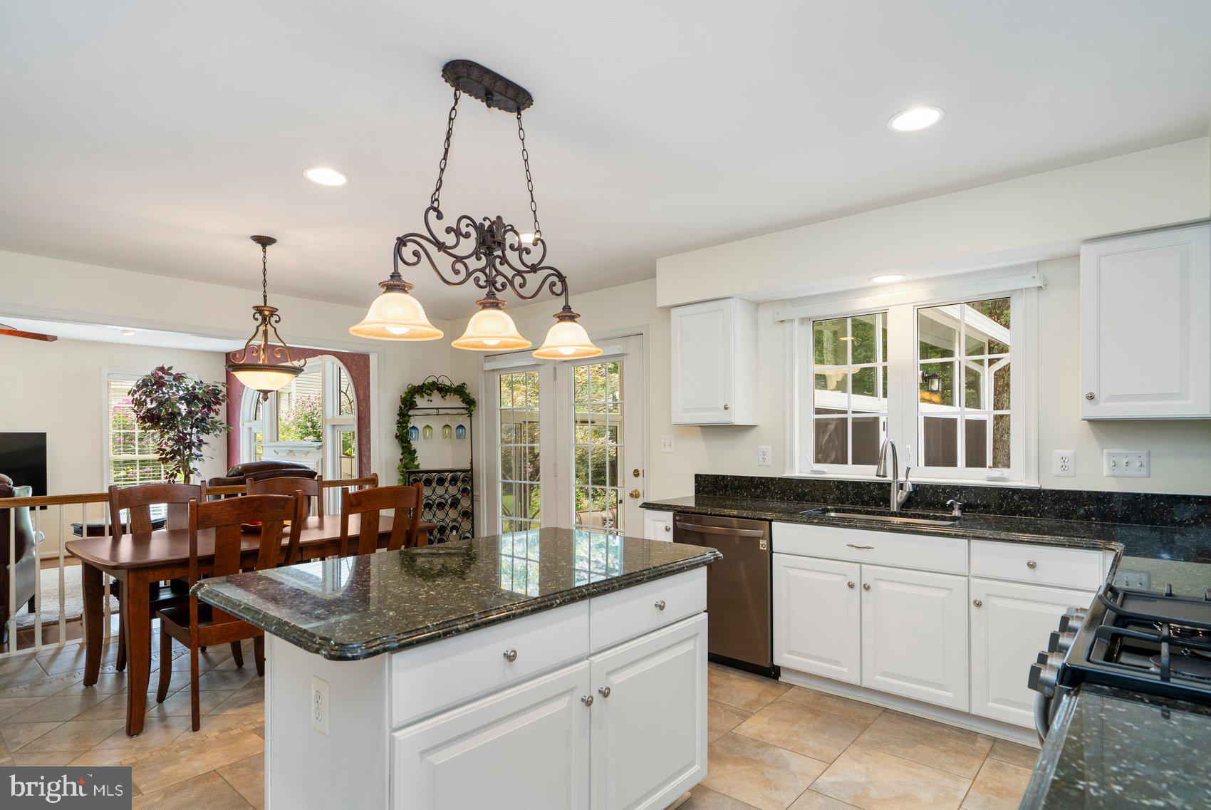 MIDDLEBURY - Residential