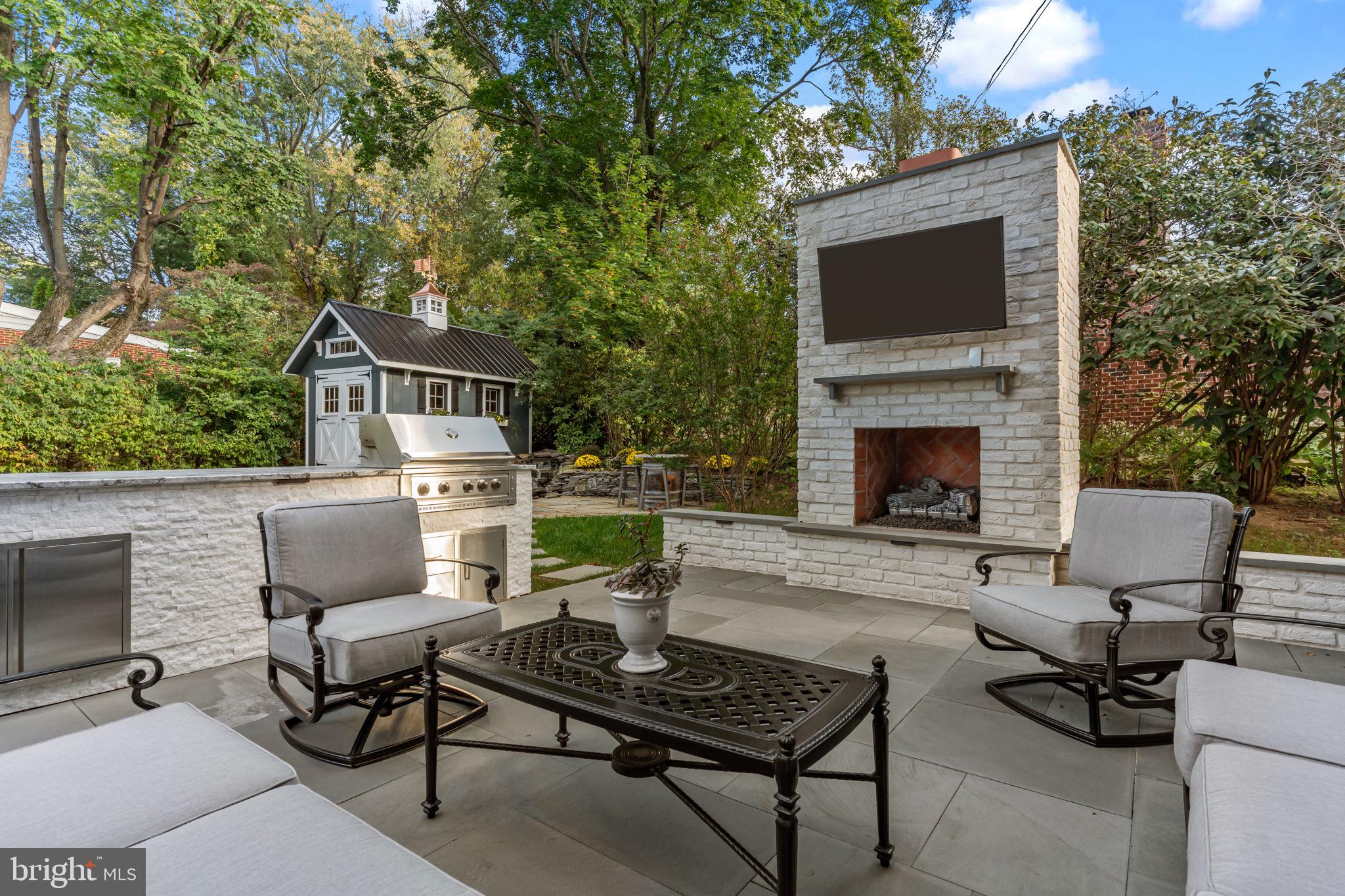 PADDOCK FARMS - Residential