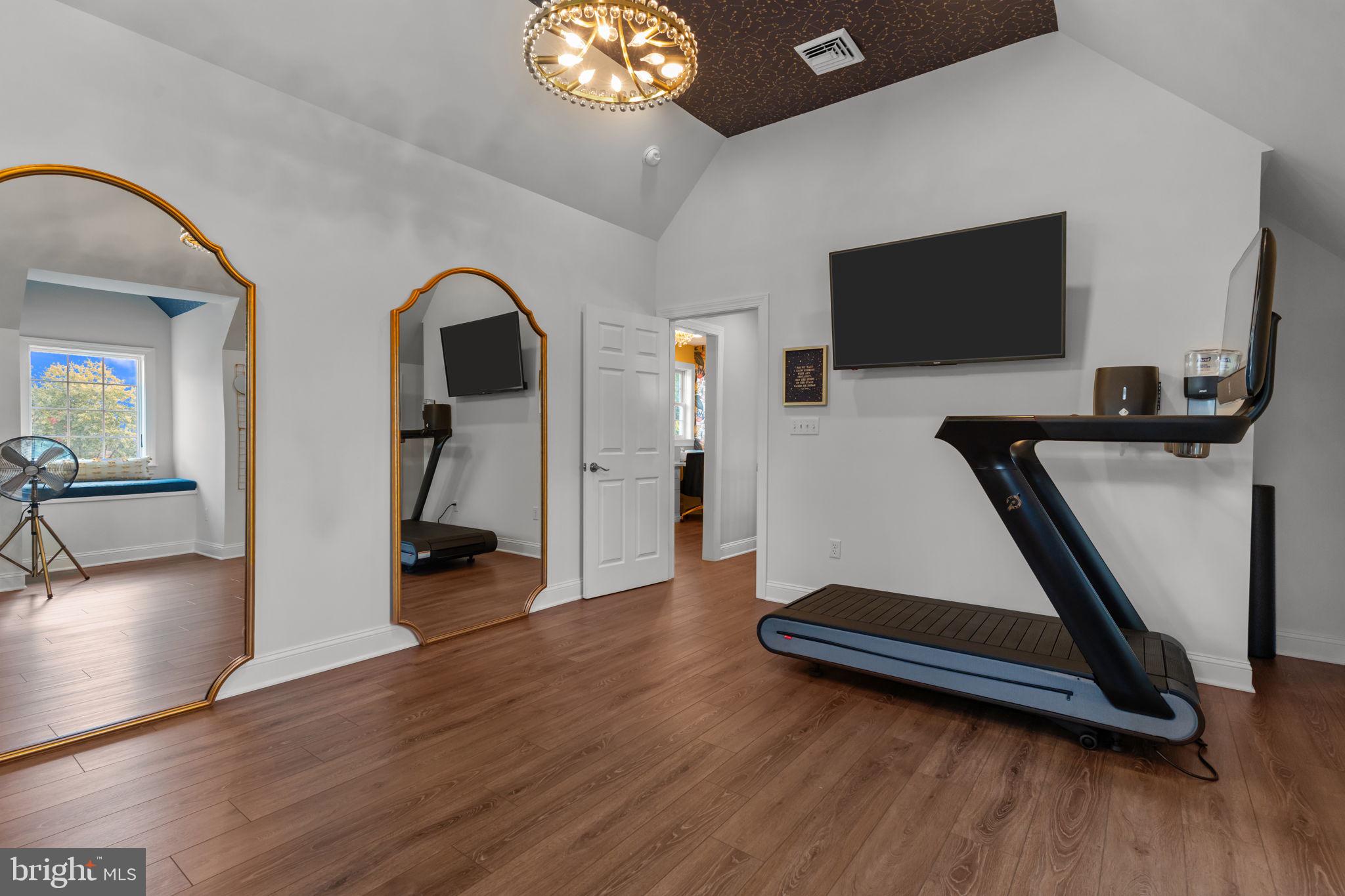 PADDOCK FARMS - Residential